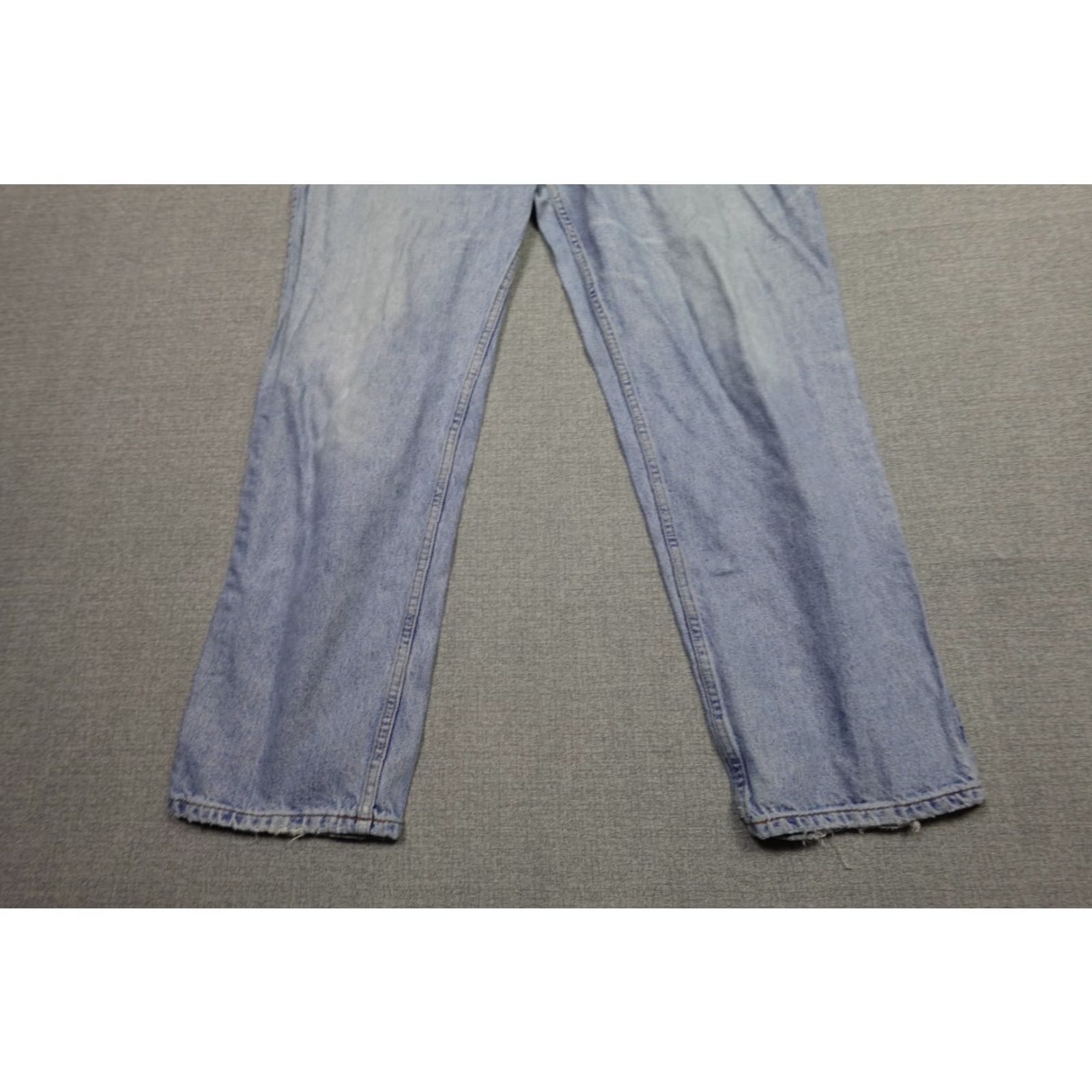 Levi's Levi's 540 Jeans Mens 42x30 Blue Relaxed Fit Light Wash Denim Straight USA USA Levis 540 Jeans Mens 42x30 Blue Light Wash Relaxed Straight Jeans Mens Size US 42 / EU 58 - 3 Thumbnail