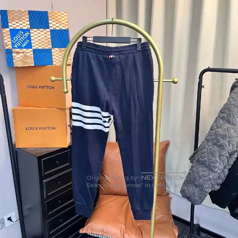 Thom Browne Thom Browne Women's Casual Pants in Navy . Size 30" / US 8 / IT 44 - 2 Thumbnail