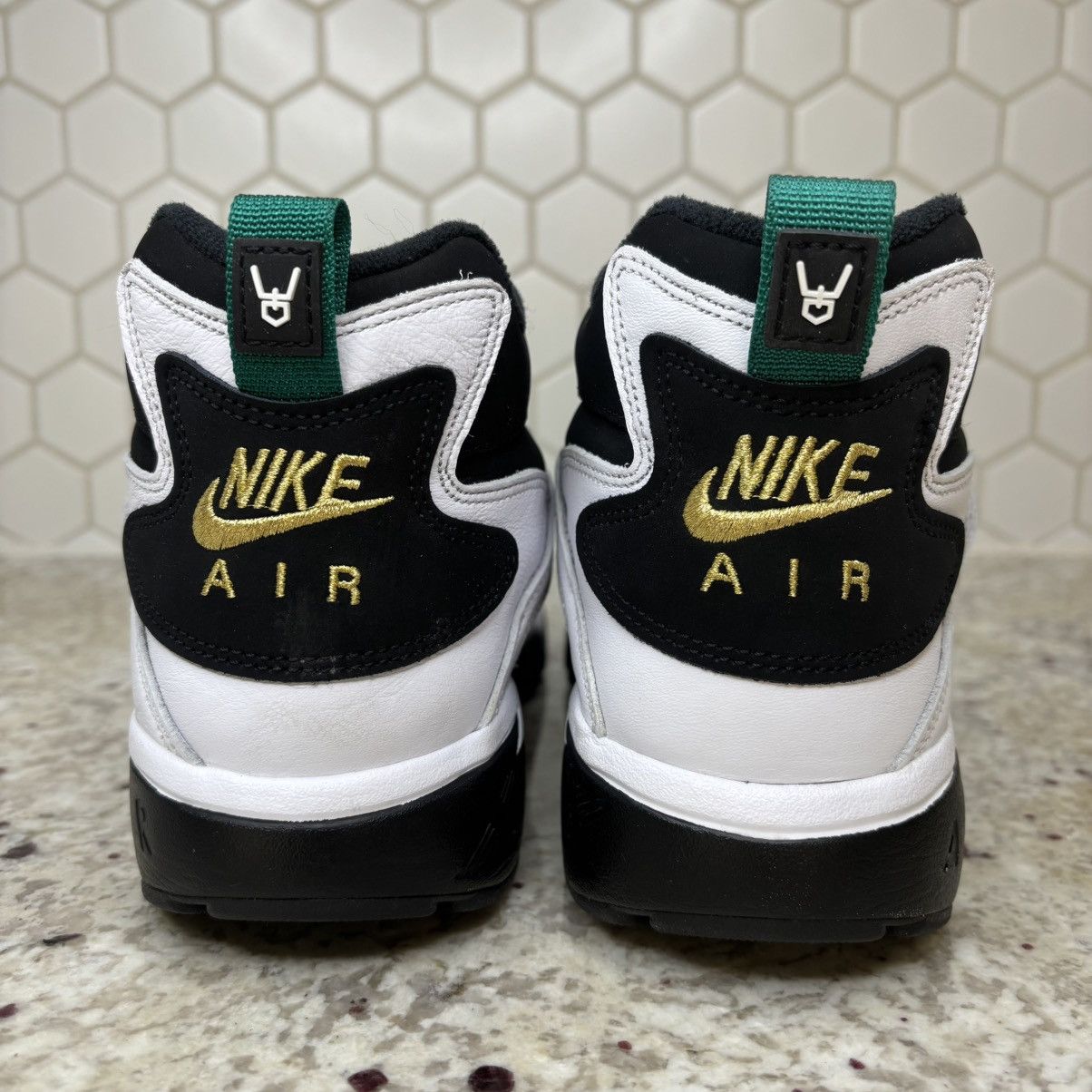 Nike Size 9-Nike Air Diamond Turf 2025 Emerald WORN ONCE WITH BOX Size US 9 / EU 42 - 9 Thumbnail