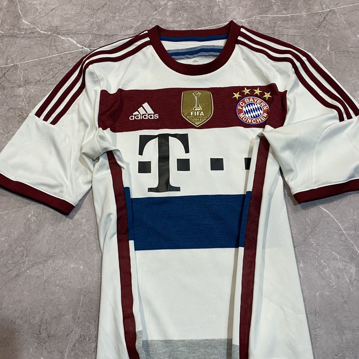 Vintage GOTZE ! VINTAGE ADIDAS BAYERN MUNICH TEE FIFA CHAMPIONS Size US M / EU 48-50 / 2 - 5 Thumbnail