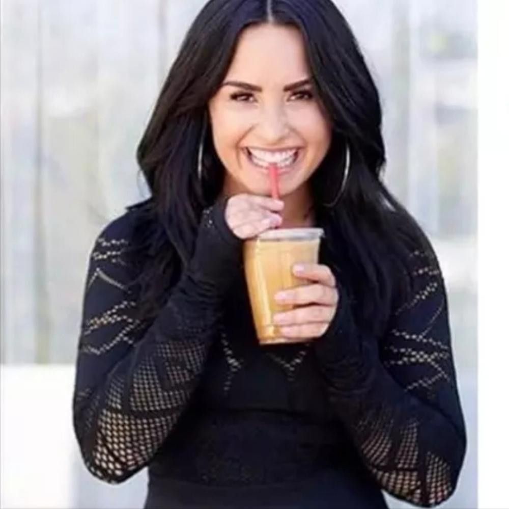 Fabletics Black Philomena Demi Lovato Long Sleeve Size M / US 6-8 / IT 42-44 - 4 Thumbnail