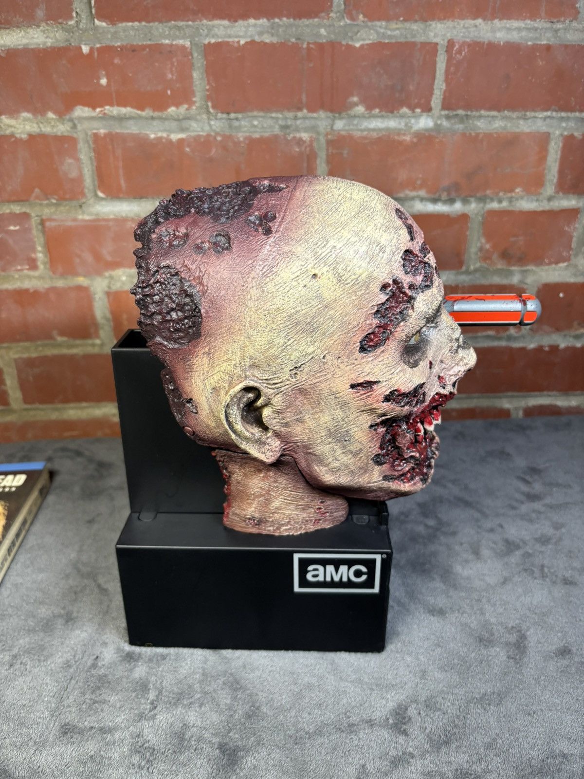 Other The Walking Dead Season 2 Disc Set CD, Zombie Head Display Size ONE SIZE - 3 Thumbnail