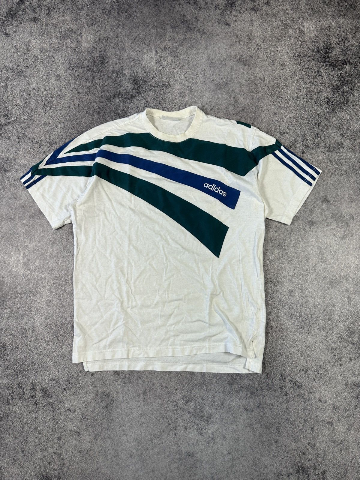 Vintage Y2K Vintage Adidas T-shirt Streetwear Rare Casual Logo VTg M Size US M / EU 48-50 / 2 - 1 Thumbnail