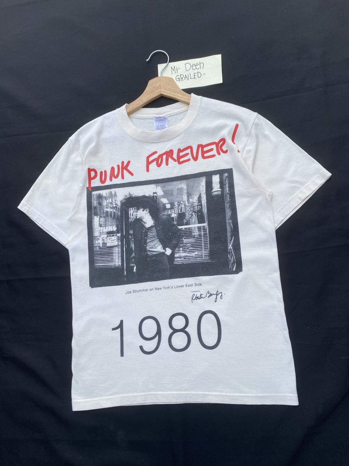 Band Tees Vintage Joe Strummer The Clash Punk Forever Photo T-shirt Size US S / EU 44-46 / 1 - 4 Thumbnail