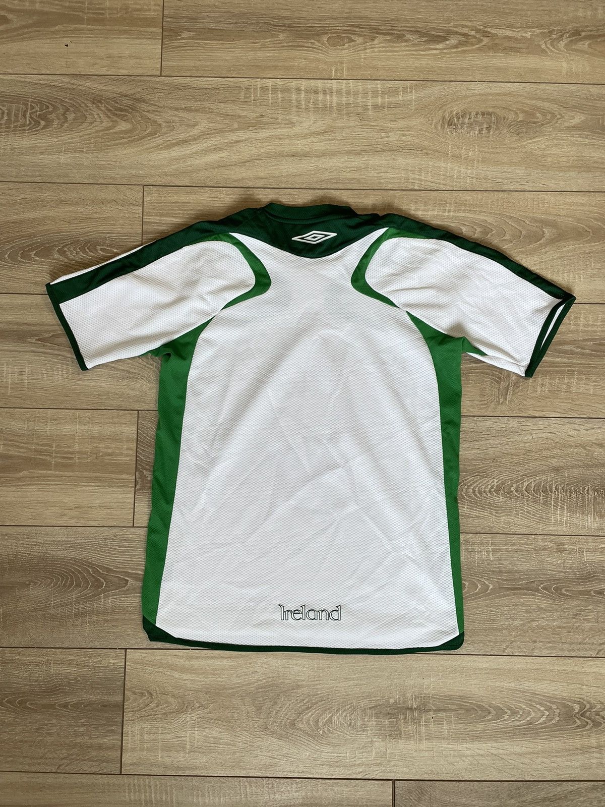 Umbro × Vintage Ireland 2008 2009 Umbro Training Shirt soccer jersey Size US M / EU 48-50 / 2 - 6 Thumbnail