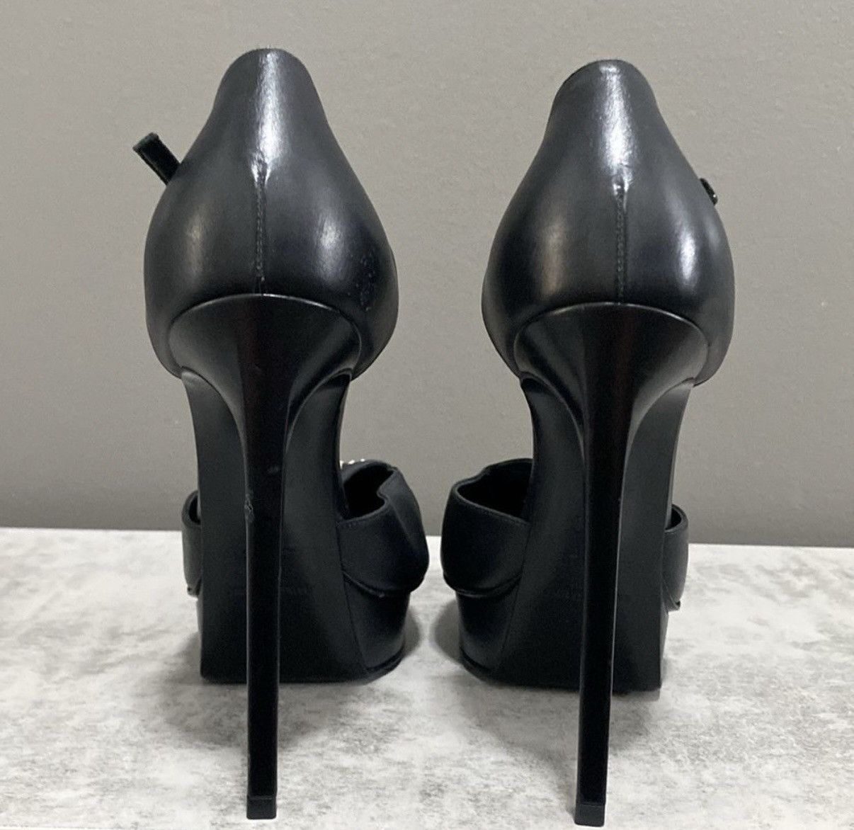 Saint Laurent Paris Saint Laurent | Studded Janis T-Strap | EUC | Hedi Slimane Size US 7.5 / IT 37.5 - 8 Thumbnail