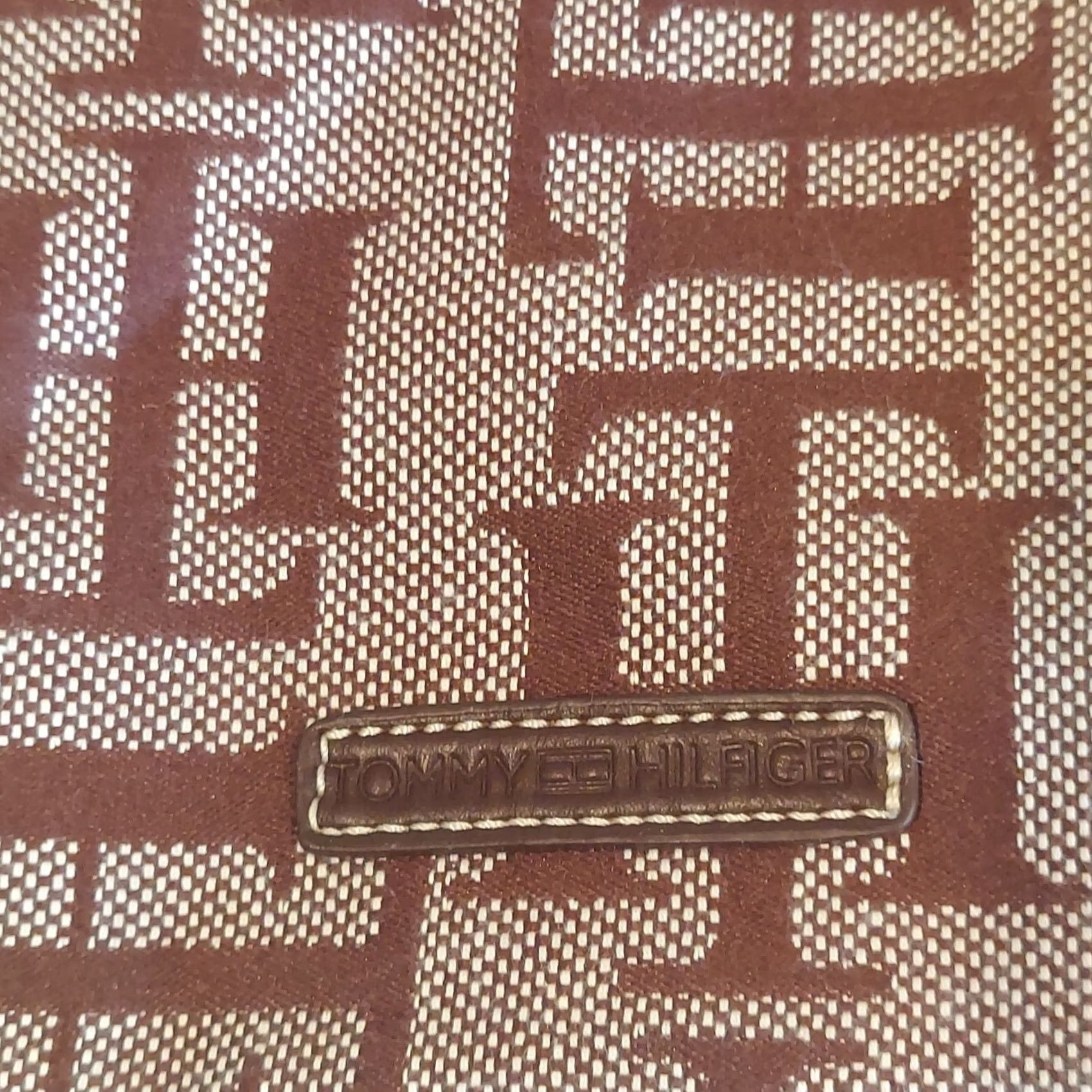 Tommy Hilfiger Tommy Hilfiger Women's Brown Logo 7" Shoulder Bag Brown Leather Buckle Closure Small Rectangle Bag Womens Trending 90s? Size ONE SIZE - 5 Thumbnail