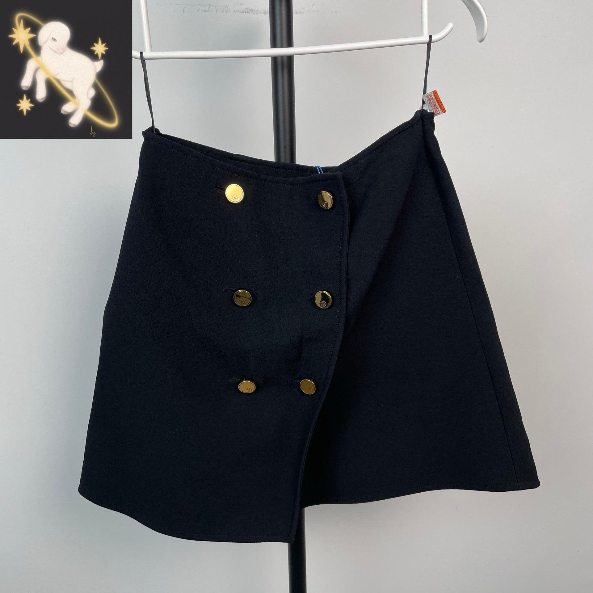 Louis Vuitton Louis Vuitton Black Skirt 36 Women Size 36" / US 14 / IT 50 - 1 Thumbnail