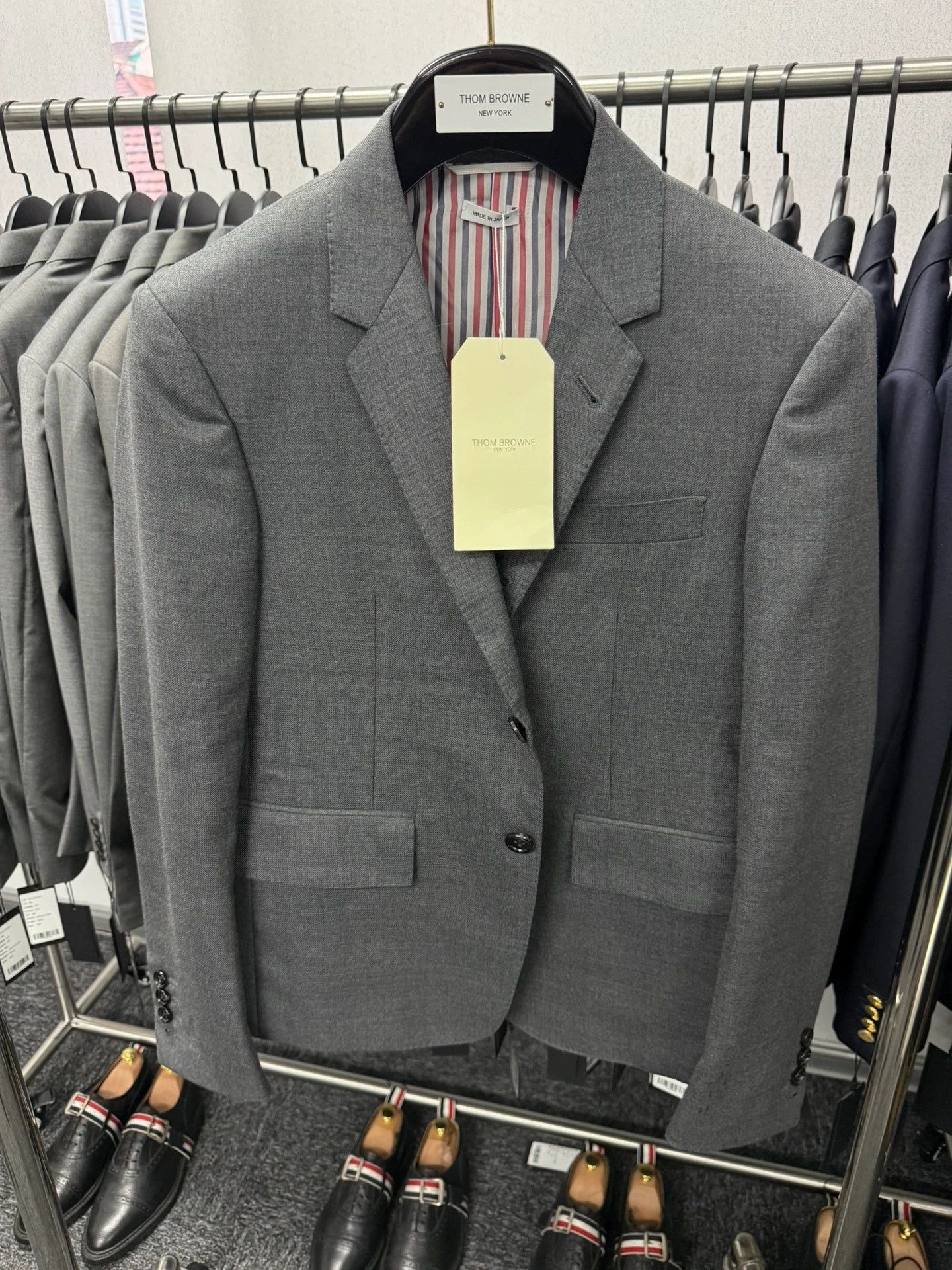Thom Browne Thom Browne Rare Deep Gray Back Color-Blocked Slim Suit 0 Size US XS / EU 42 / 0 - 1 Thumbnail