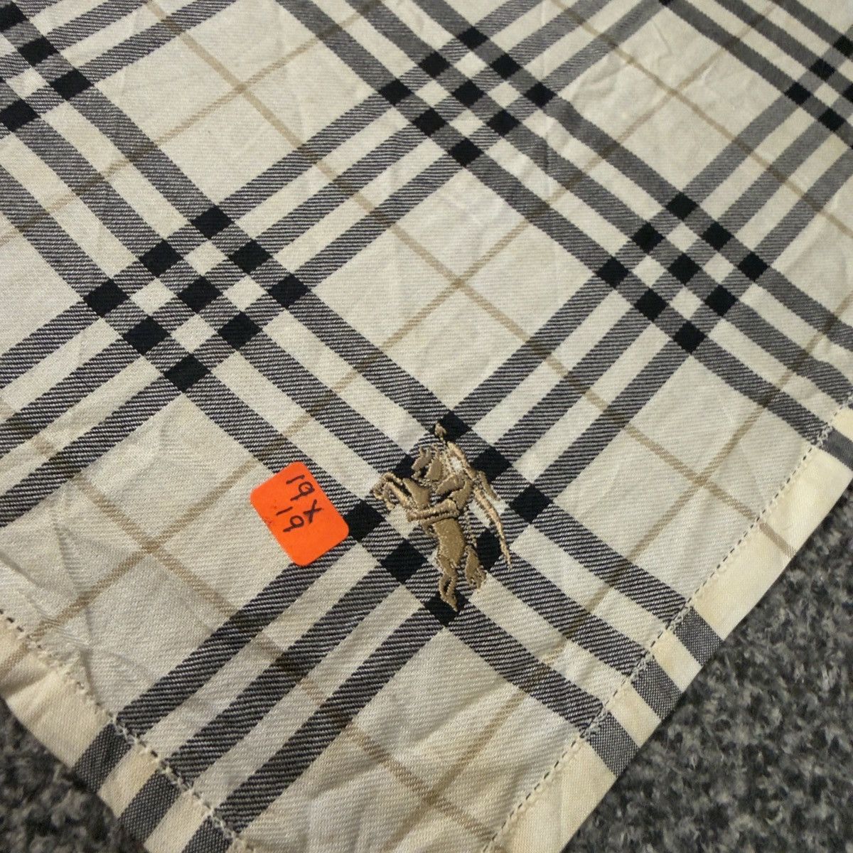 Burberry 🔥Handkerchief | Neckerchief | Bandana | Pocket-square | Size ONE SIZE - 5 Thumbnail