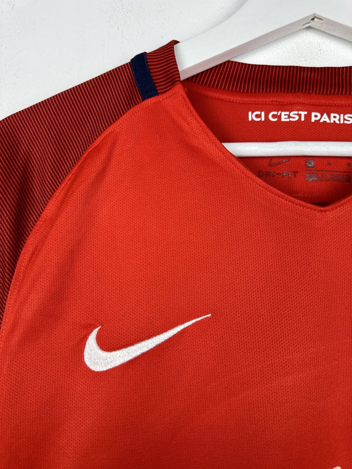 Nike Paris Saint Germain PSG 2016 Away Soccer Jersey Shirt Size US M / EU 48-50 / 2 - 10 Thumbnail