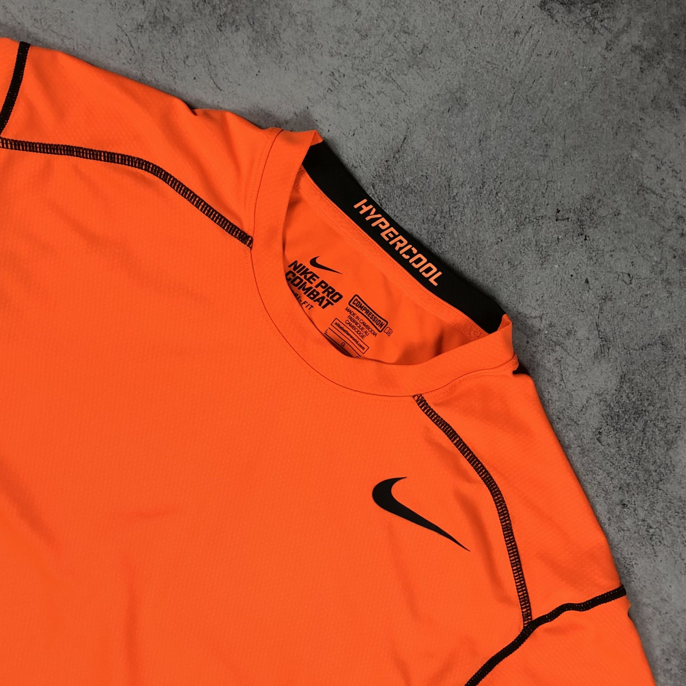 Nike Nike Pro Combat Dri-Fit Compression Tee Hypercool Size US L / EU 52-54 / 3 - 10 Thumbnail