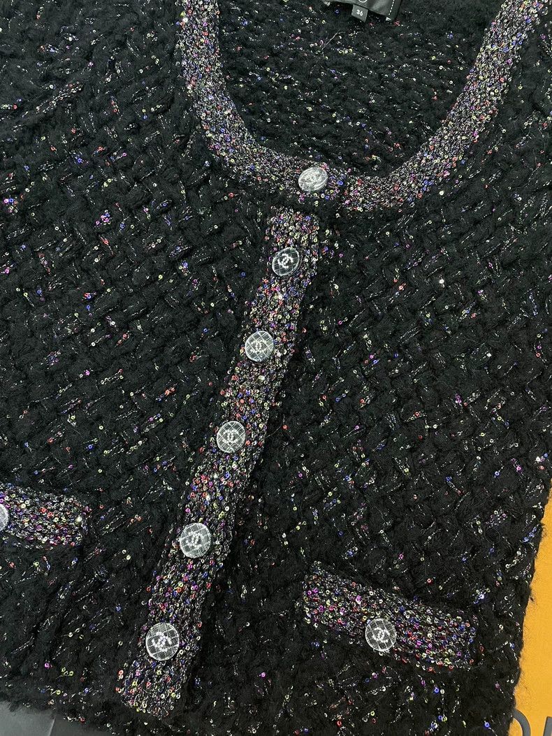 Chanel 21k colorful candy sequin medium-sleeved round-neck