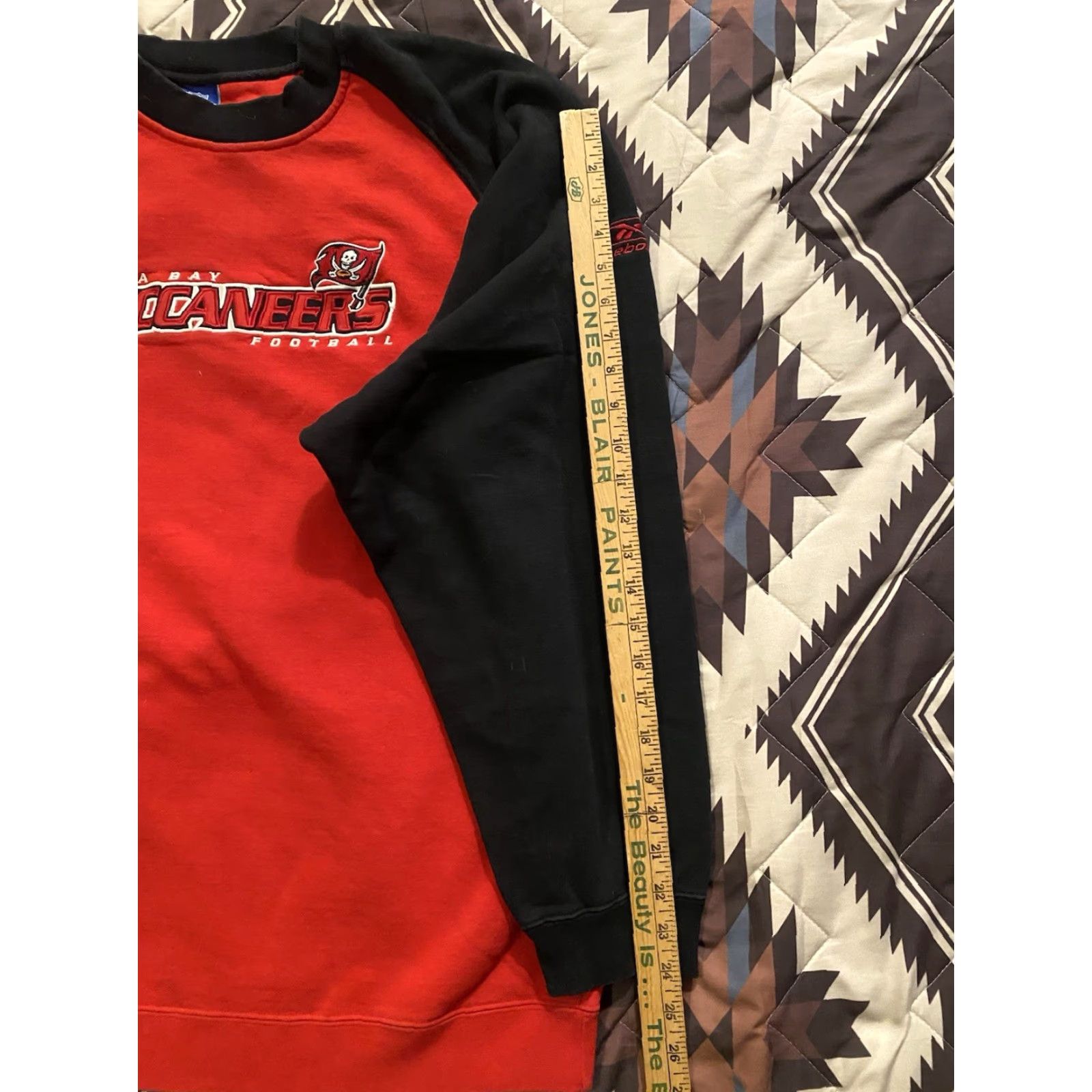 Reebok VINTAGE Reebok Tampa Bay Buccaneers Crewneck Sweatshirt XL Red Embroidered Team Apparel Men’s Pullover Winter Sports Size US XL / EU 56 / 4 - 8 Thumbnail