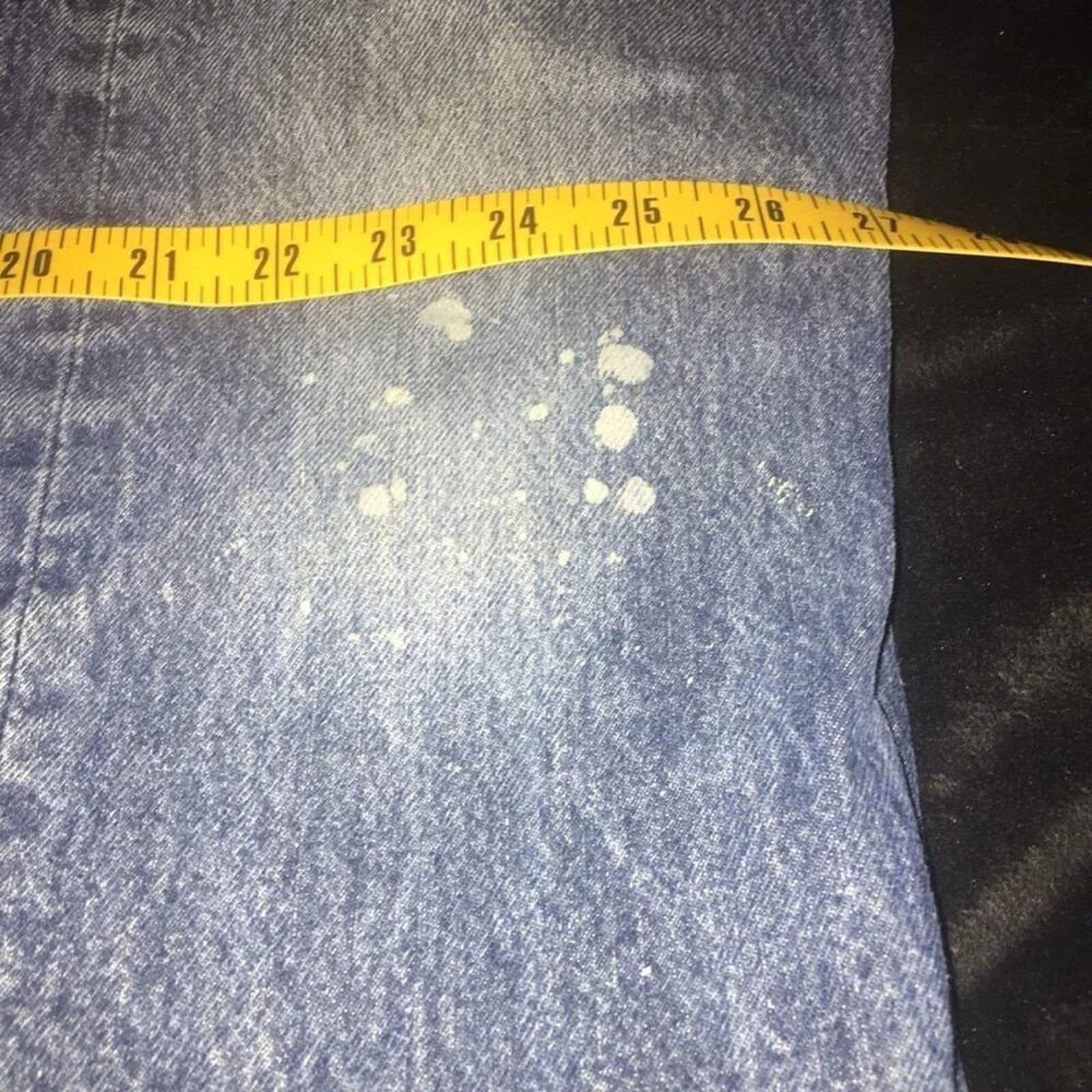 Levi's Levis 501 light wash button fly Jeans, size 31 Size US 31 - 6 Thumbnail