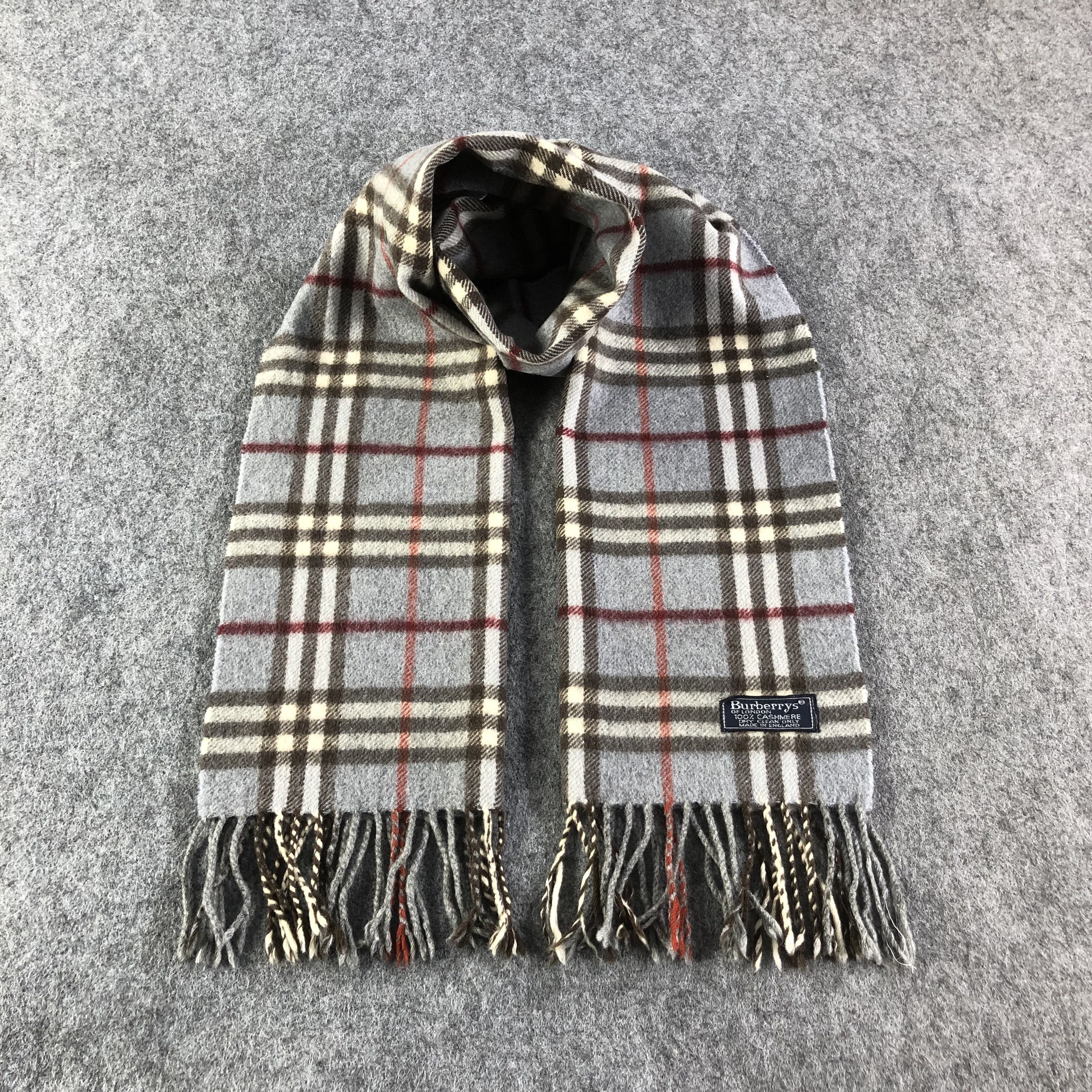 Burberry Burberrys Nova Check Cashmere Scarf Muffler V1642 Size ONE SIZE - 1 Thumbnail