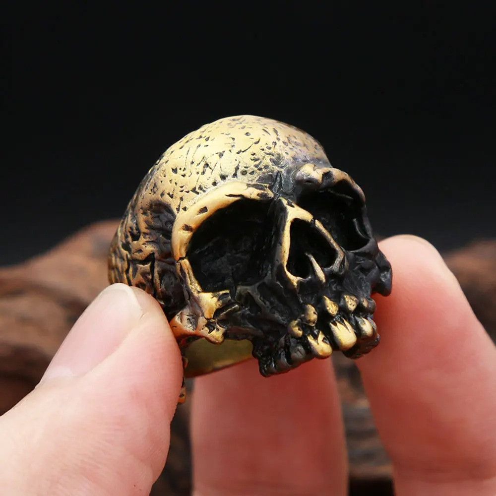 Vintage Gothic Vintage Golden Skull Ring Size ONE SIZE - 1 Thumbnail