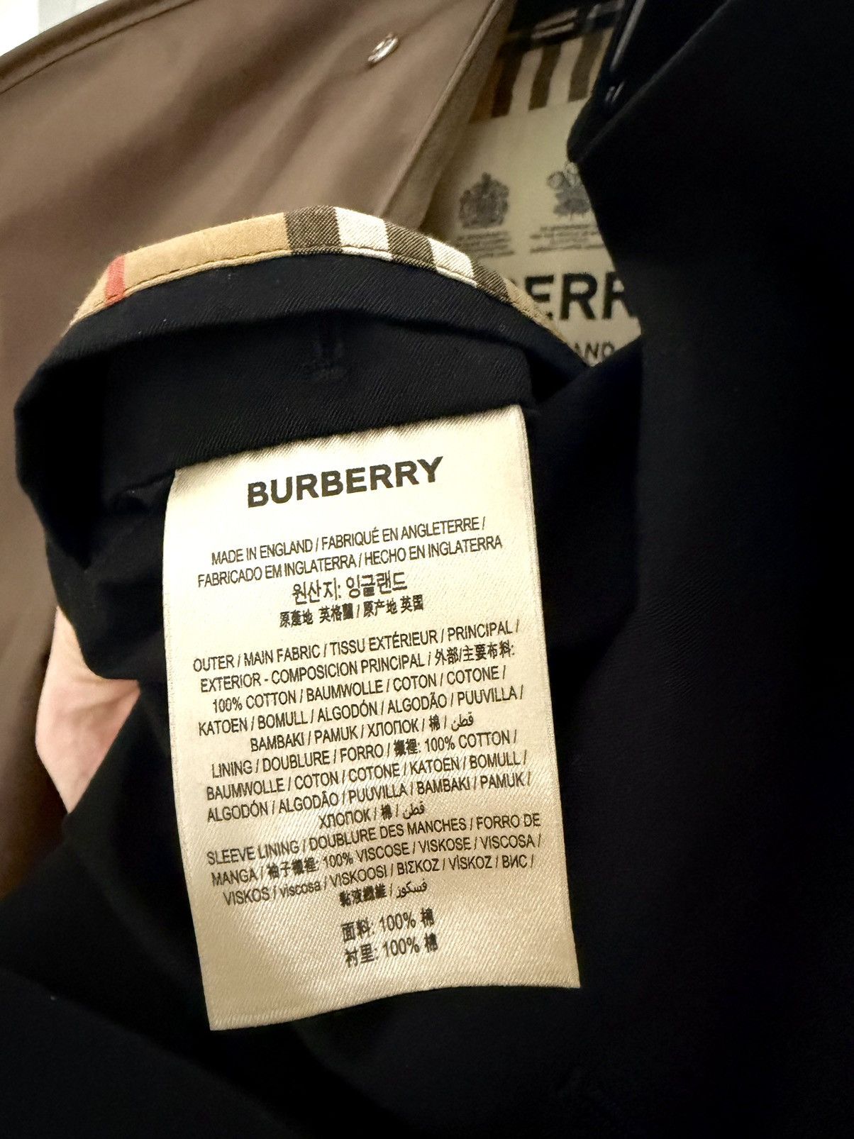 Burberry Burberry Men’s Chelsea trench Coat mid-lenght Black Size 48. Size US M / EU 48-50 / 2 - 8 Thumbnail