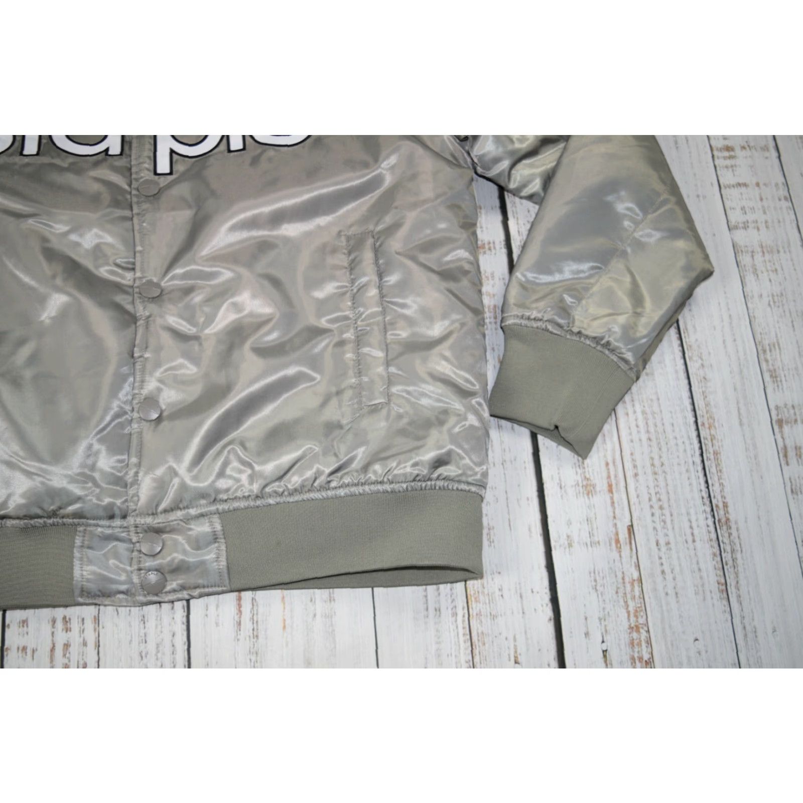 Vintage VINTAGE Staple Pigeon Grey Satin Bomber Jacket Mens Large Size L Satin Bomber Streetwear 80s Logo Pigeon Size US L / EU 52-54 / 3 - 6 Thumbnail