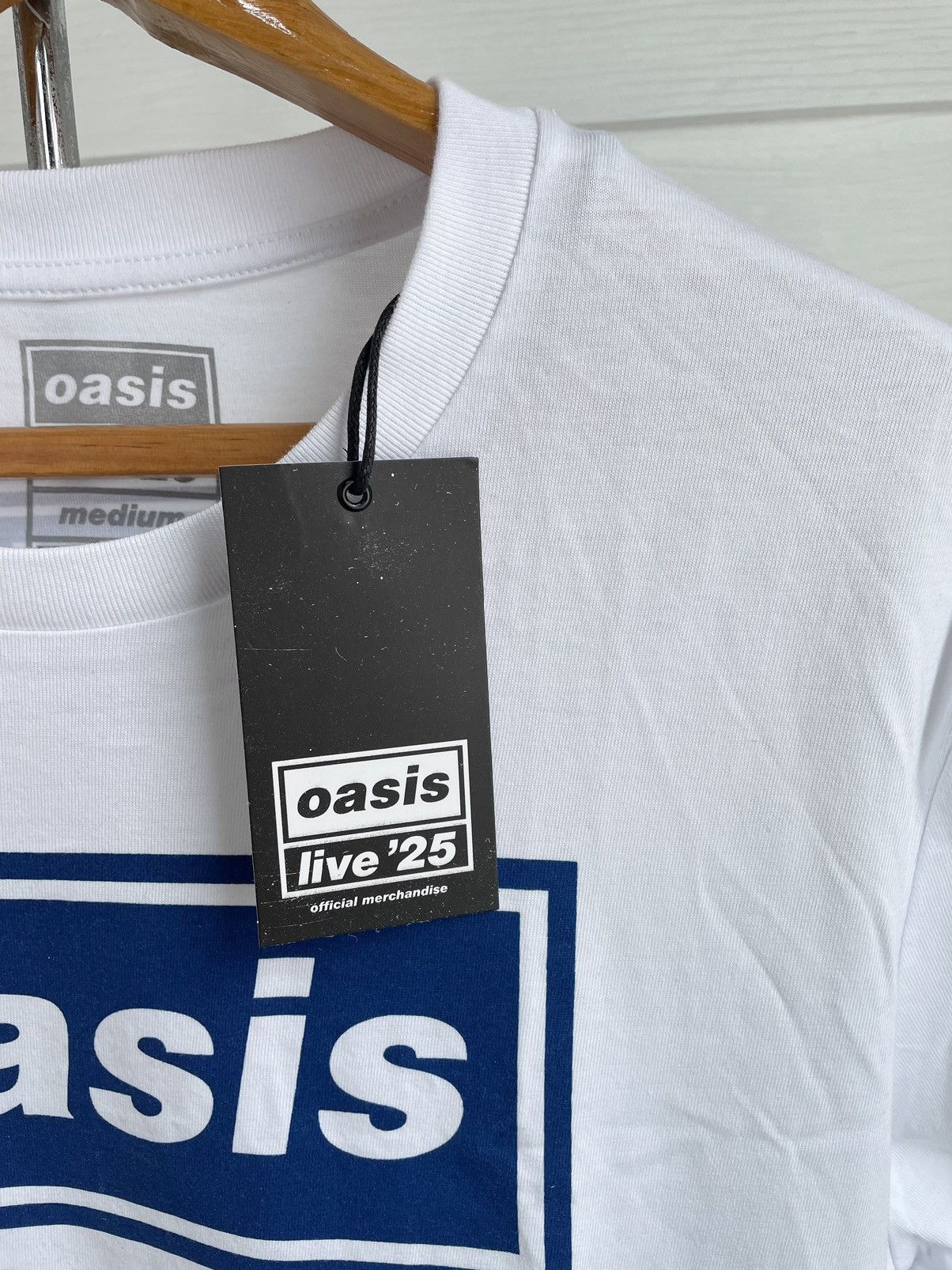Band Tees OASIS COLOUR PHOTO LIVE 25 WORLD TOUR T-SHIRT WHITE (2025) Size US M / EU 48-50 / 2 - 6 Thumbnail