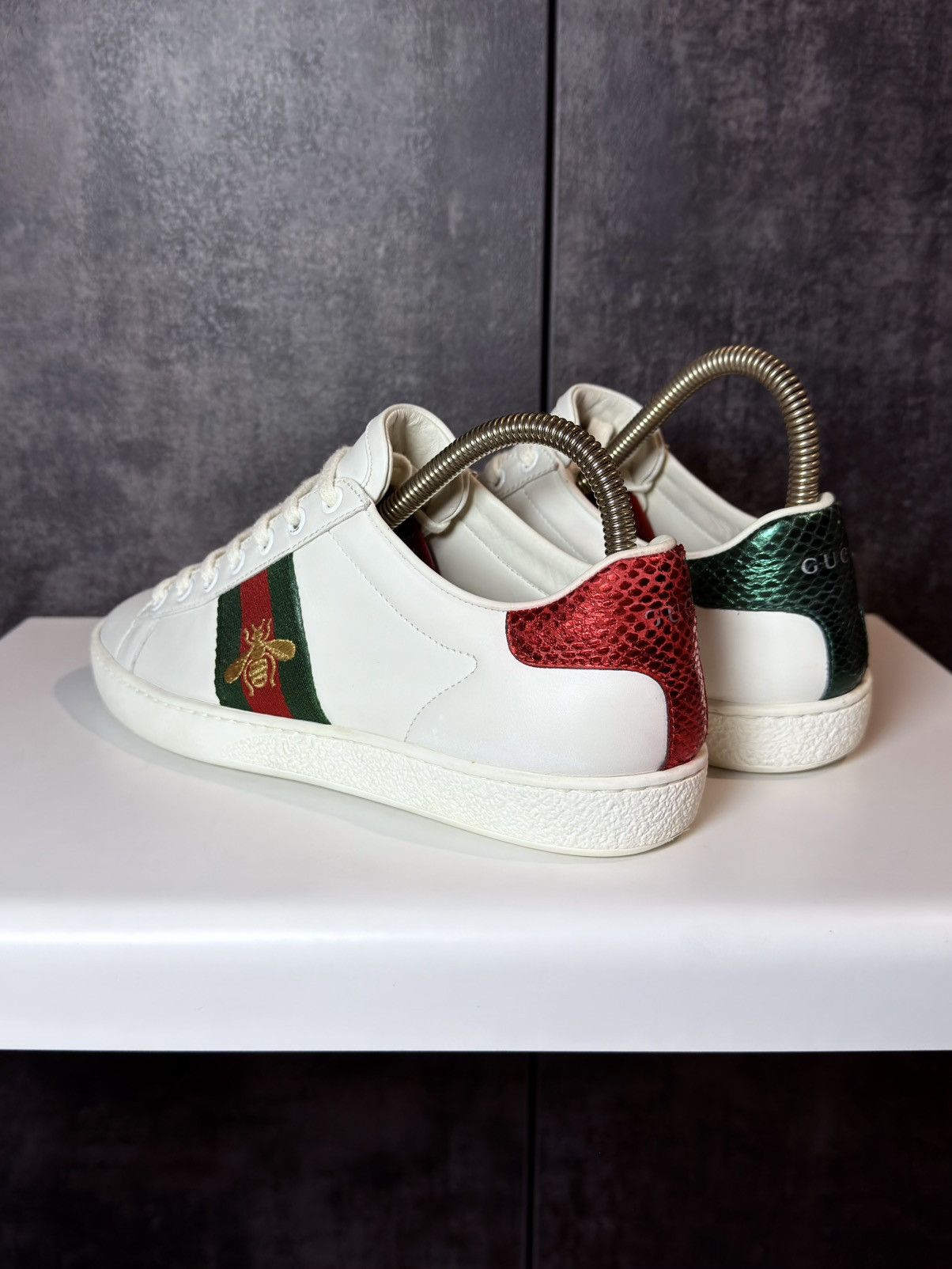 Gucci Gucci Ace Bee Low Top Sneakers Tom Ford Golden Goose Dior Size US 7 / IT 37 - 9 Thumbnail