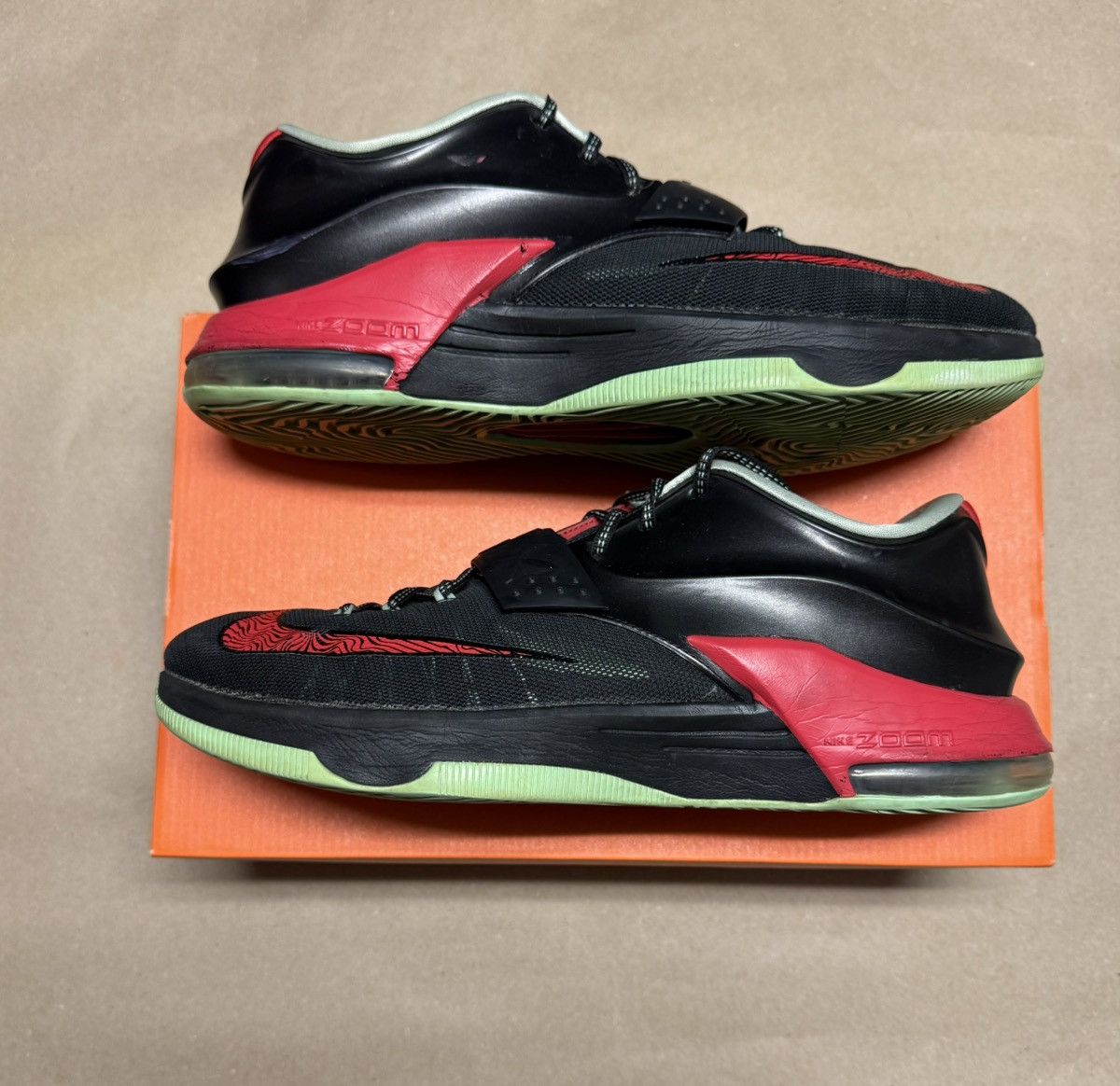 Nike Nike KD 7 VII Good Apples Kevin Durant men’s size 14 Rare! Size US 14 / EU 47 - 1 Thumbnail