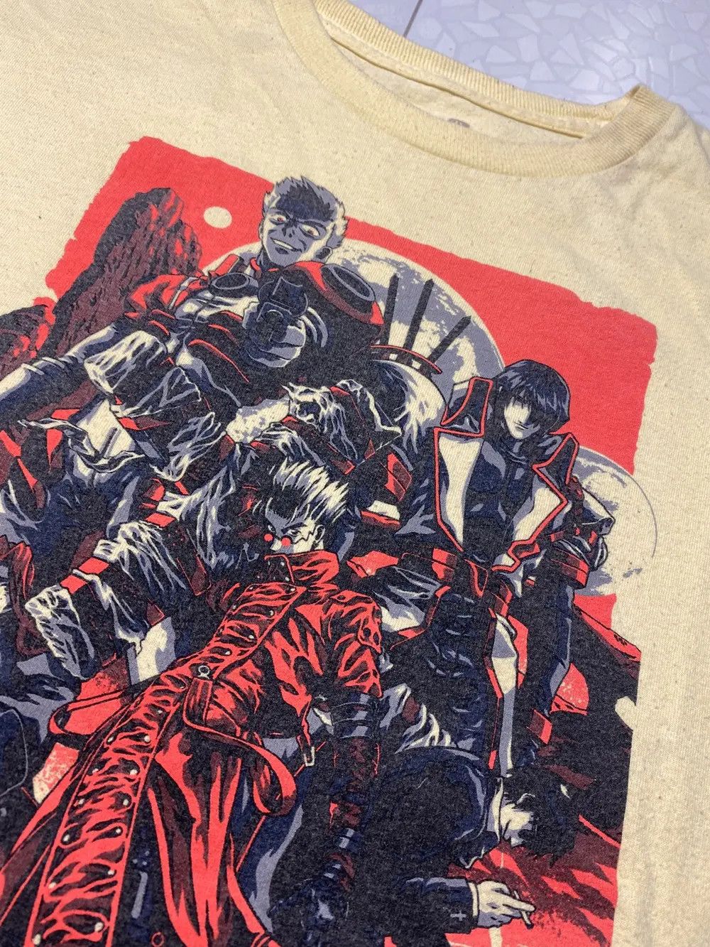 Anime Vintage TRIGUN Poster Anime Tee Size US M / EU 48-50 / 2 - 3 Thumbnail