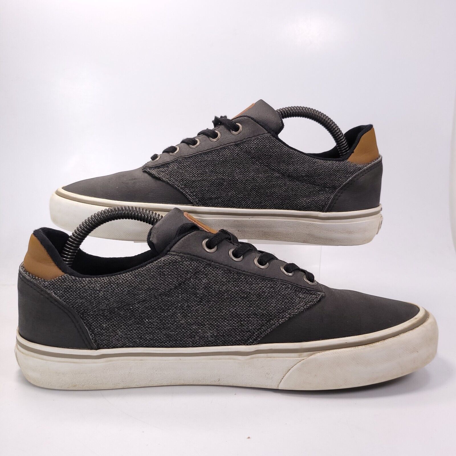 Vans Vans Off The Wall Lace Up Athletic Sneaker Shoe Men Size 8.5 Size US 8.5 / EU 41-42 - 6 Thumbnail
