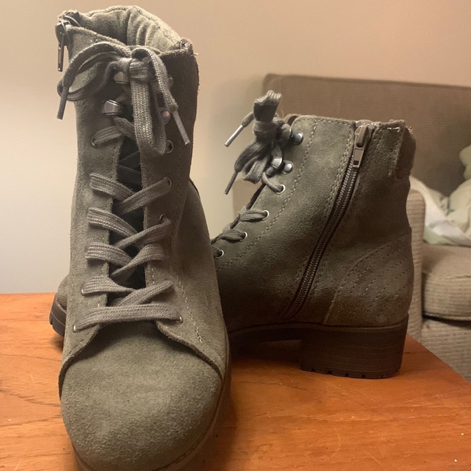 Vintage Crown Vintage rugged lace up boots lug soles otter Size US 8 / IT 38 - 3 Thumbnail