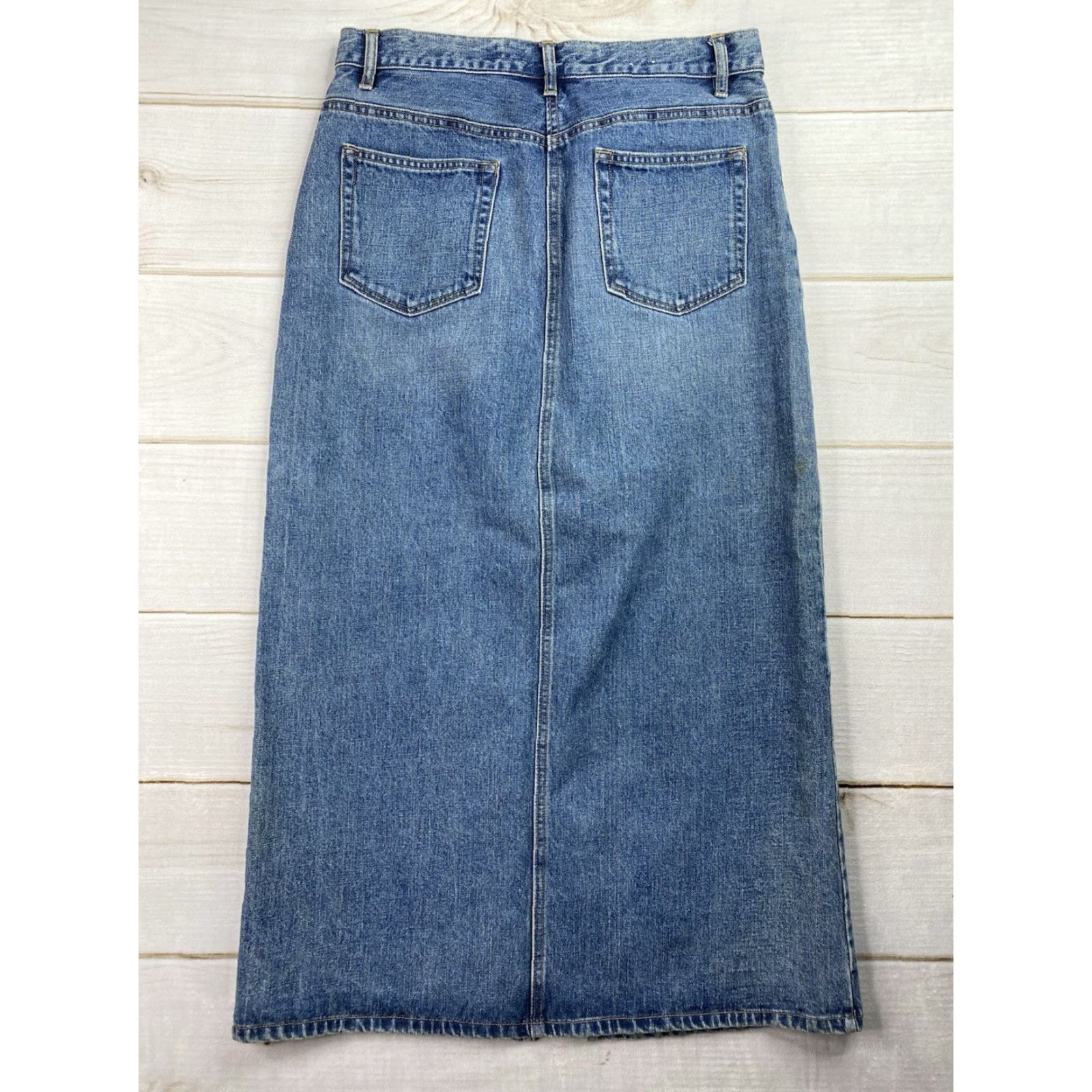 Gap Gap Jeans Long Denim Maxi Skirt Sz 10 Medium Wash Distressed Front Slit Retro Skirt Womens Size 10 Blue Cotton Denim Midi? Long Size 32" / US 10 / IT 46 - 7 Thumbnail