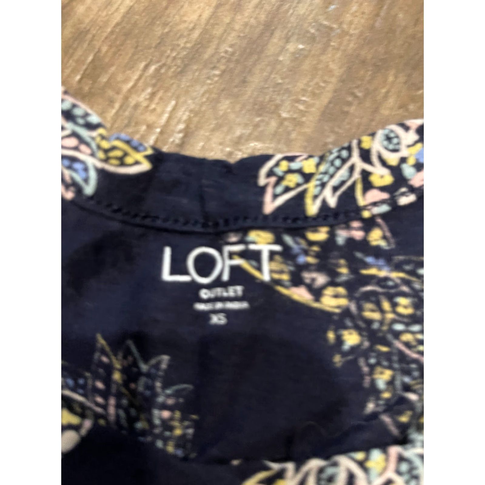 Vintage Ann Taylor Loft Tank Top Womens XS Navy Pineapple Pattern Tropical Blouse Size XS / US 0-2 / IT 36-38 - 4 Thumbnail
