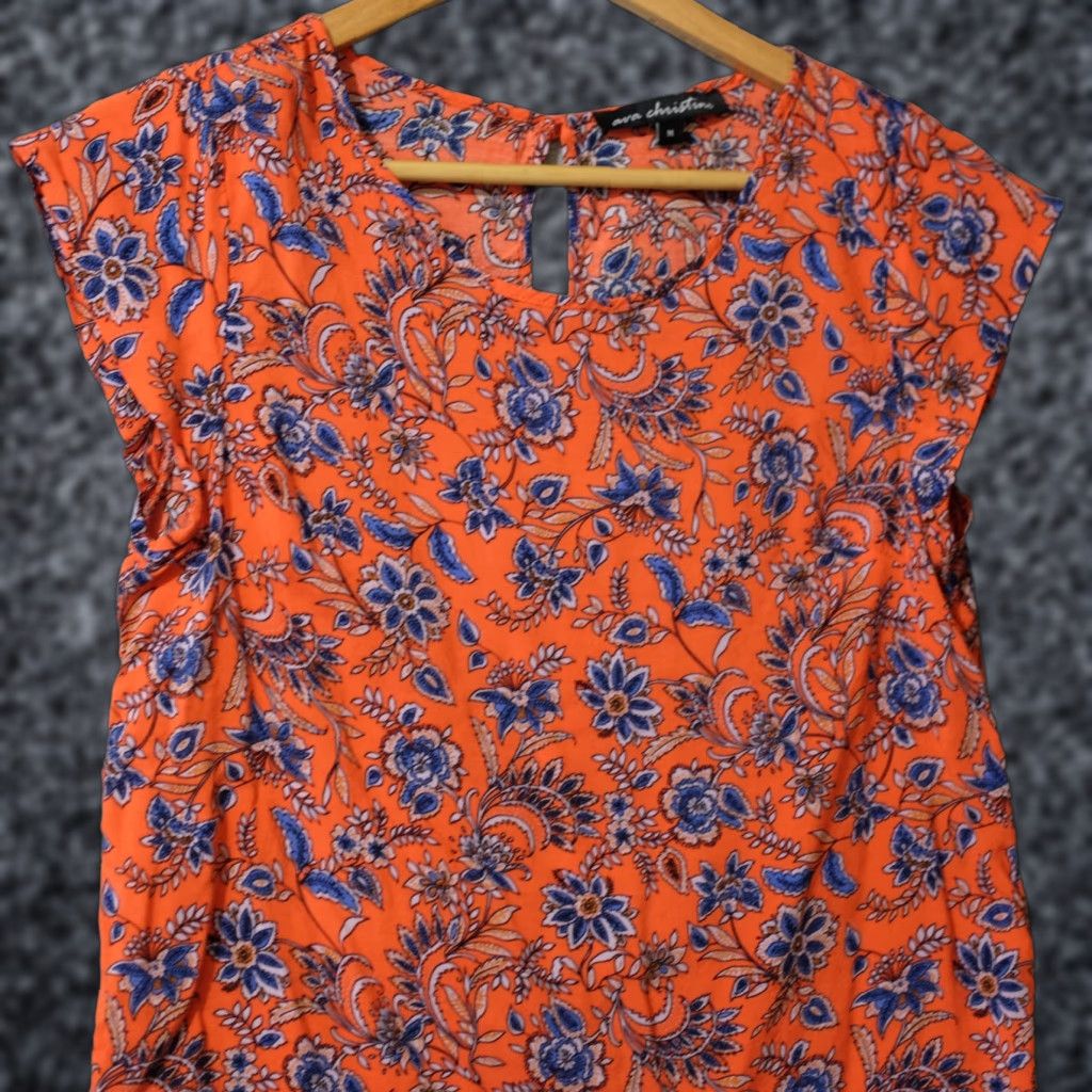 Vintage EUC Ana christine Summer Floral Top Womens M Short Sleeve Round Neck 100% Rayon Lightweight Soft Blouse Red/Navy/White Size M / US 6-8 / IT 42-44 - 1 Thumbnail