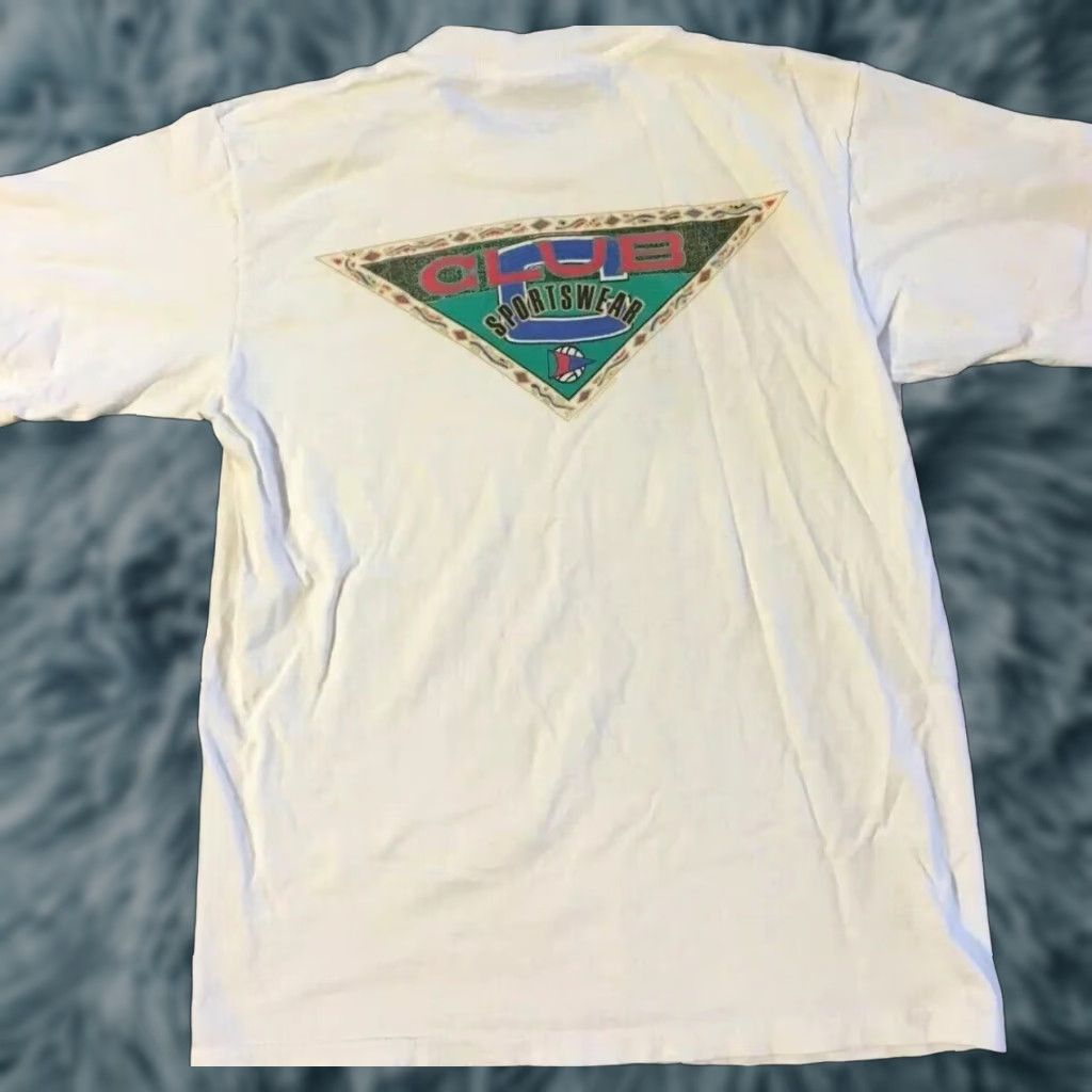 Vintage VINTAGE Club Sportswear T-Shirt Men L White 90s Surf Grunge Punk single stitch faded distressed Shirt USA Beach Ocean Tropical Sports Retro Rock Size US L / EU 52-54 / 3 - 1 Thumbnail