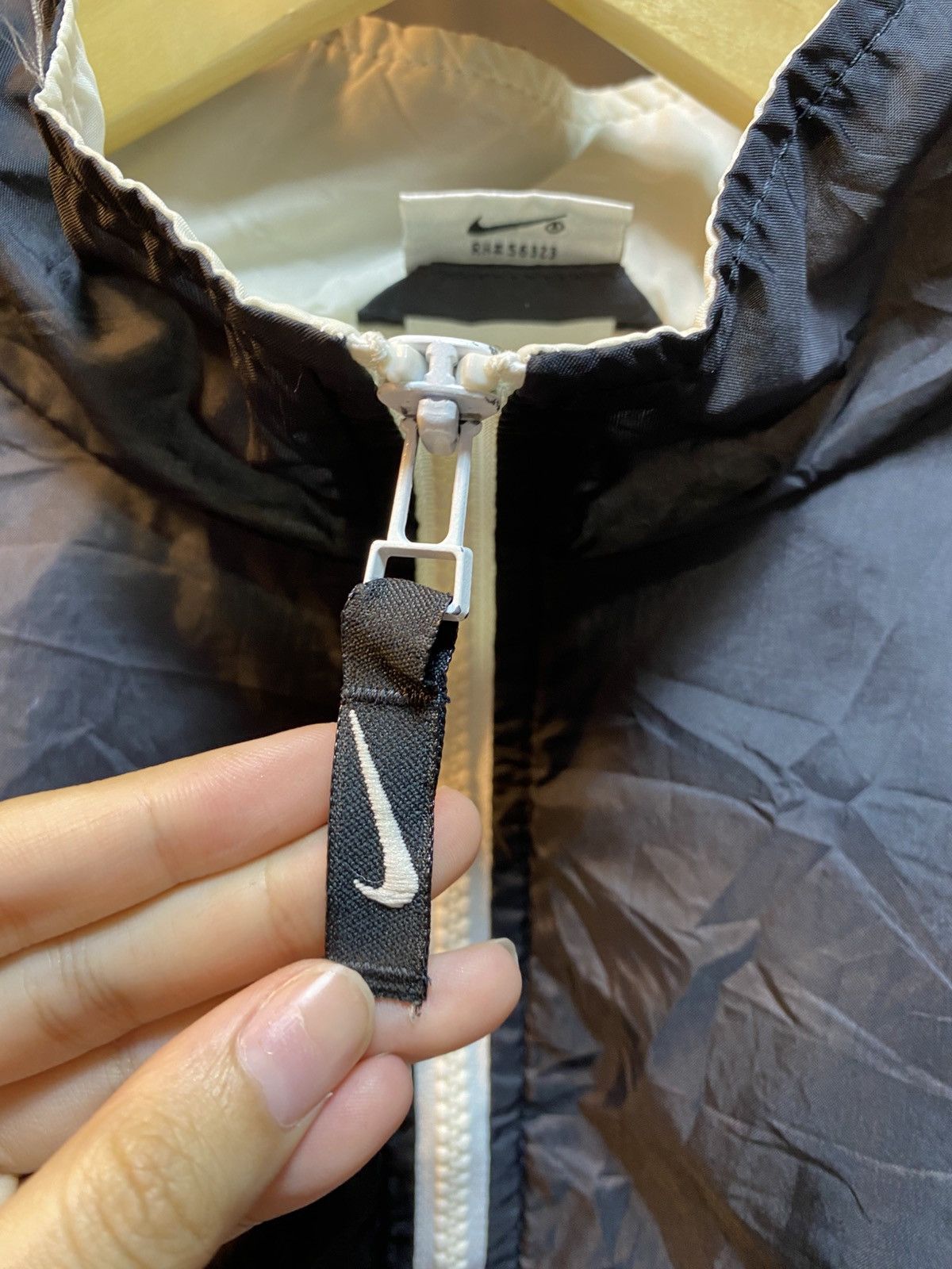 Nike Vintage Nike Big Swoosh Windbreaker Jacket Size US XL / EU 56 / 4 - 7 Thumbnail