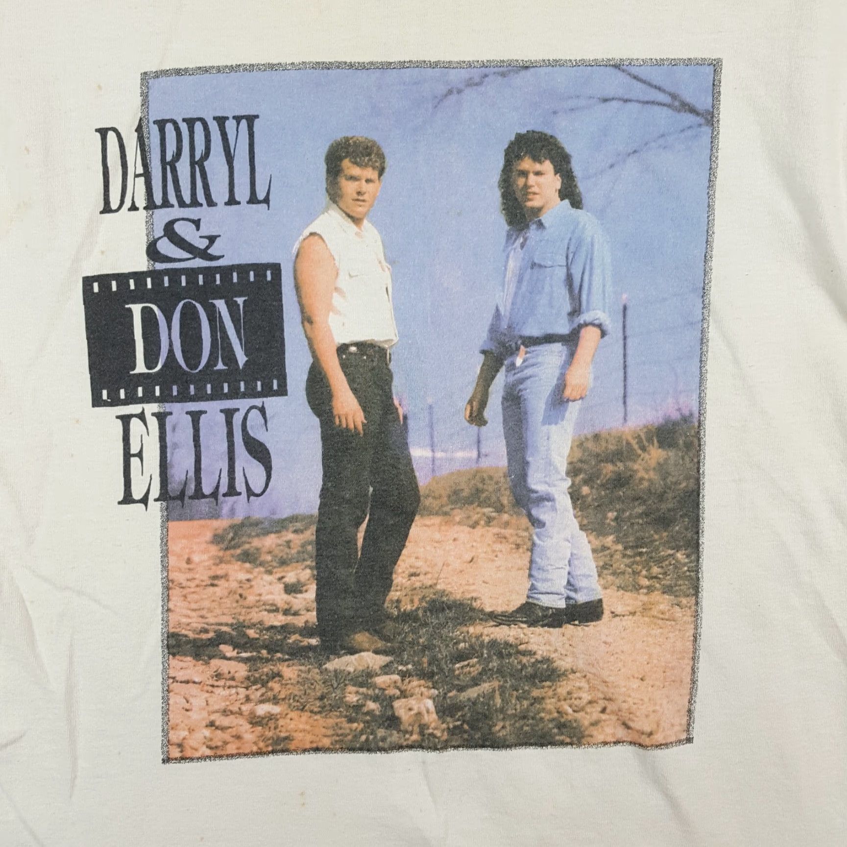 Fruit Of The Loom VINTAGE Fruit of the Loom Darryl & Don Ellis Country Music Tour T-Shirt Men's Large White 90s Retro Band Size US L / EU 52-54 / 3 - 2 Thumbnail