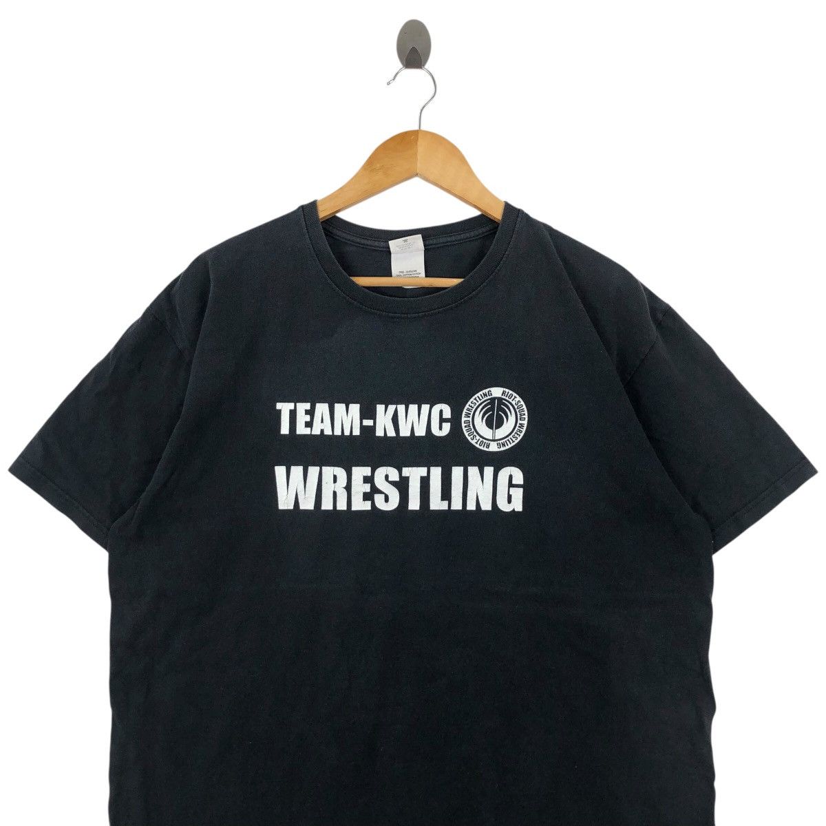 Vintage Vintage Team-Kwc Riot-Squad Wrestling T Shirt Size XL Size US XL / EU 56 / 4 - 2 Thumbnail