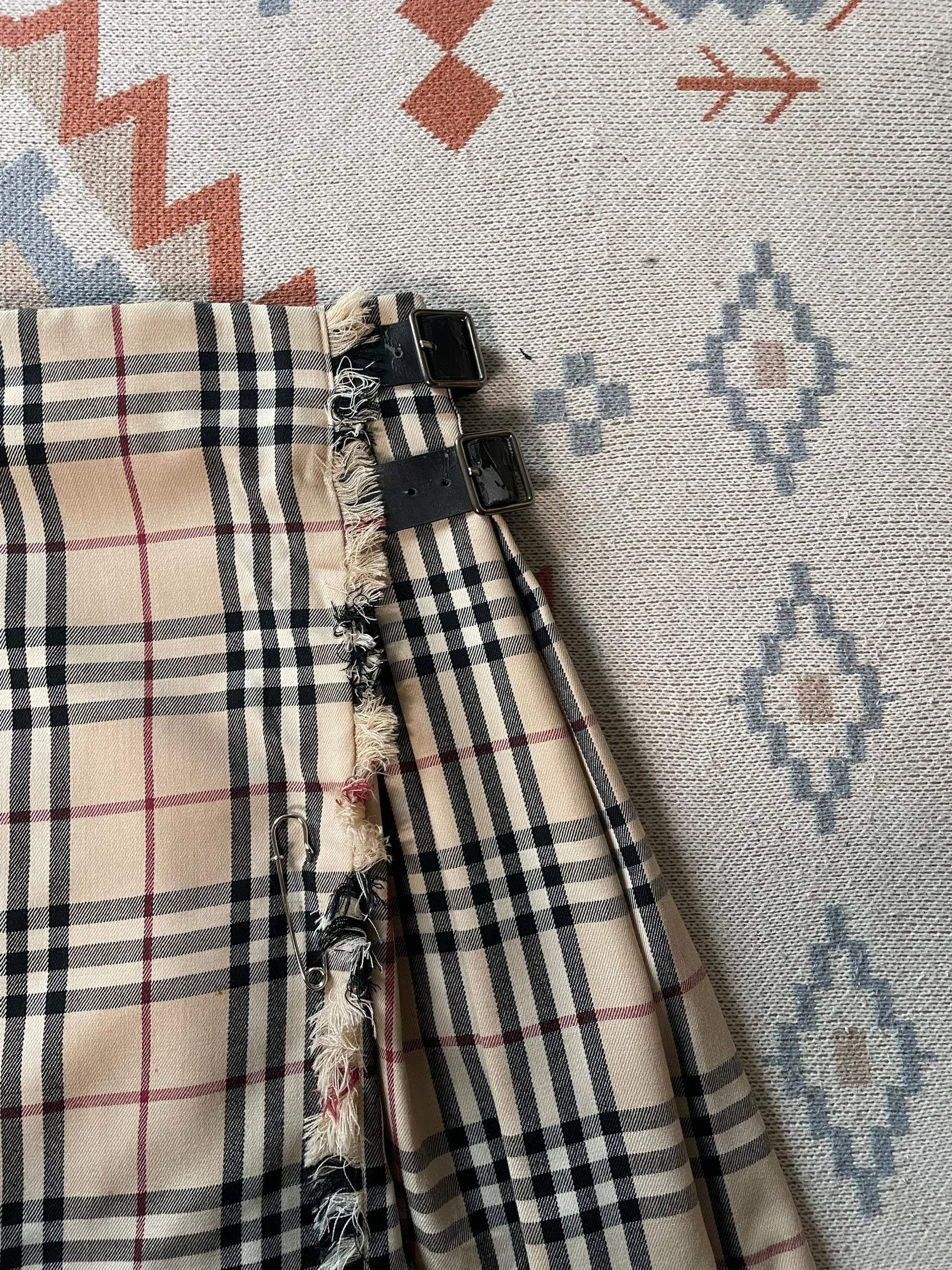 Burberry × Designer Burberry Nova Check Mini Skirt Size 30" / US 8 / IT 44 - 3 Thumbnail