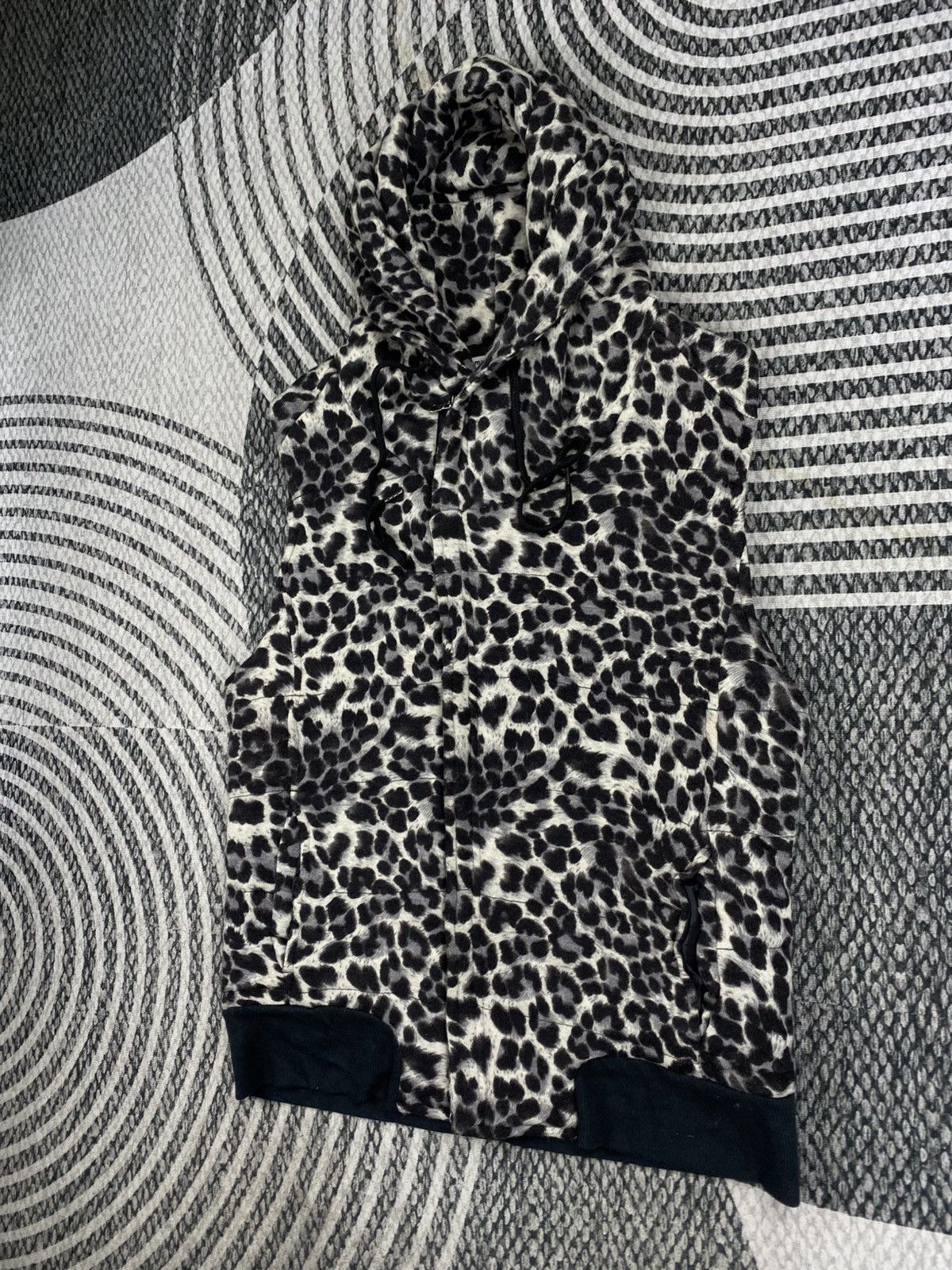 semanticdesign Vtg Semantic Design Leopard Sleeveless Hoodie Vest Jacket Size US M / EU 48-50 / 2 - 4 Thumbnail