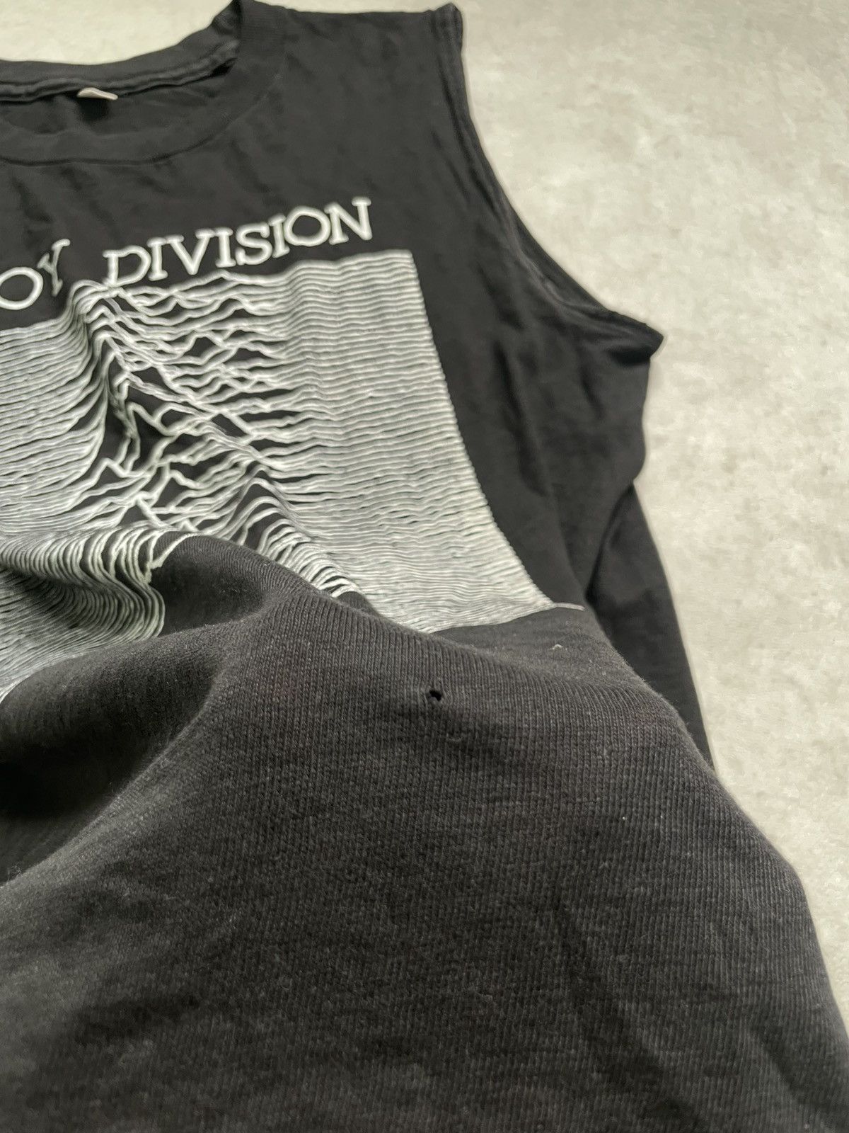 Band Tees Vintage Joy Division Tank Top — Unknown Pleasures Graphic Size US M / EU 48-50 / 2 - 3 Thumbnail