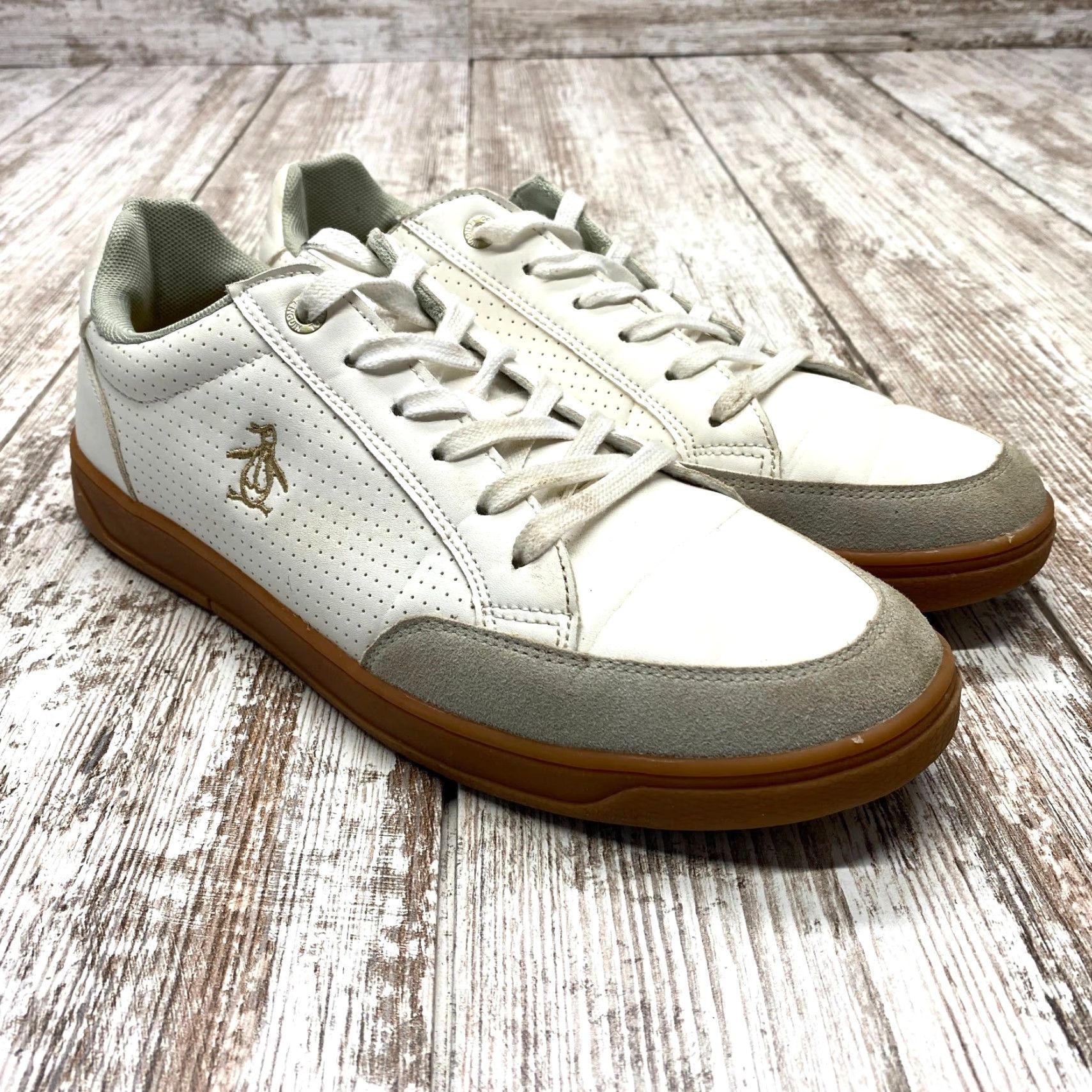 Vintage Munsingwear The Original Penguin Men’s Sneakers 10 White Canvas Casual Comfort Lace Up White EUC Sneakers Mens Size US 10 / EU 43 - 4 Thumbnail