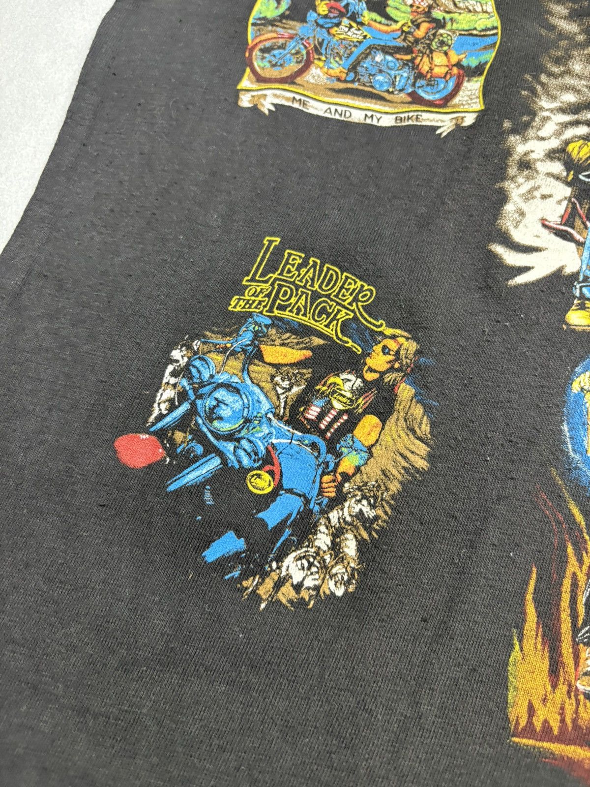 Vintage Vintage 90s Zip It Wild & Free Motorcycle 3D Horse Biker Tee Size US M / EU 48-50 / 2 - 11 Thumbnail