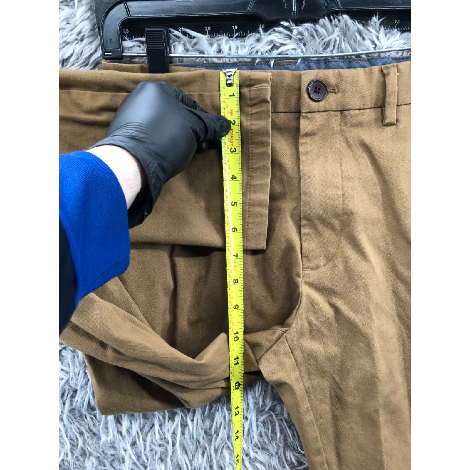 Old Navy Old Navy Slim Casual Pants Mens 30x30 Beige Desk? (Note: This line will be replaced with the final optimized title.) Size US 30 / EU 46 - 4 Thumbnail