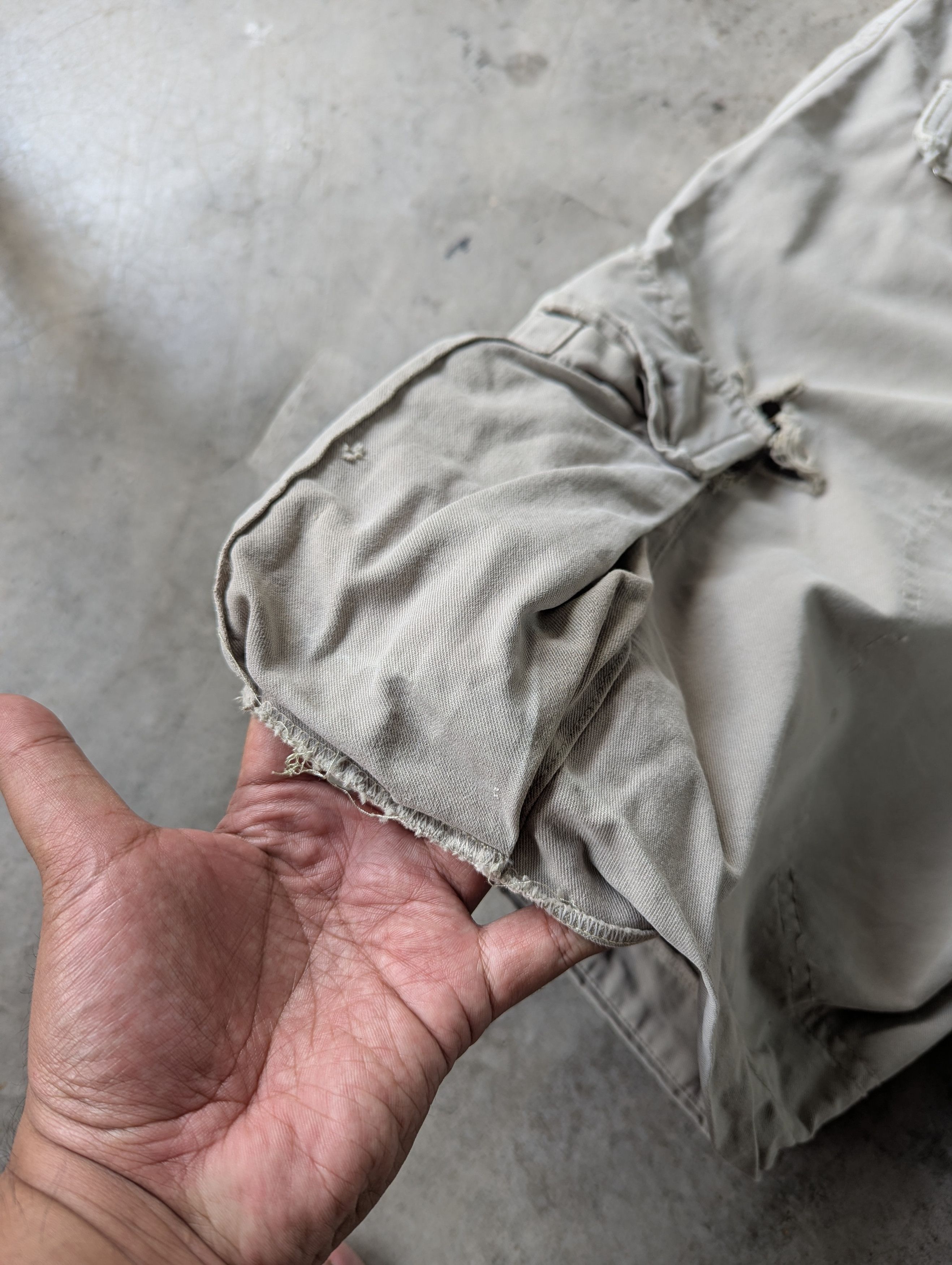 Carhartt Distressed Faded Biege Carhartt Bermuda Short Cargo Pants Size US 38 / EU 54 - 5 Thumbnail