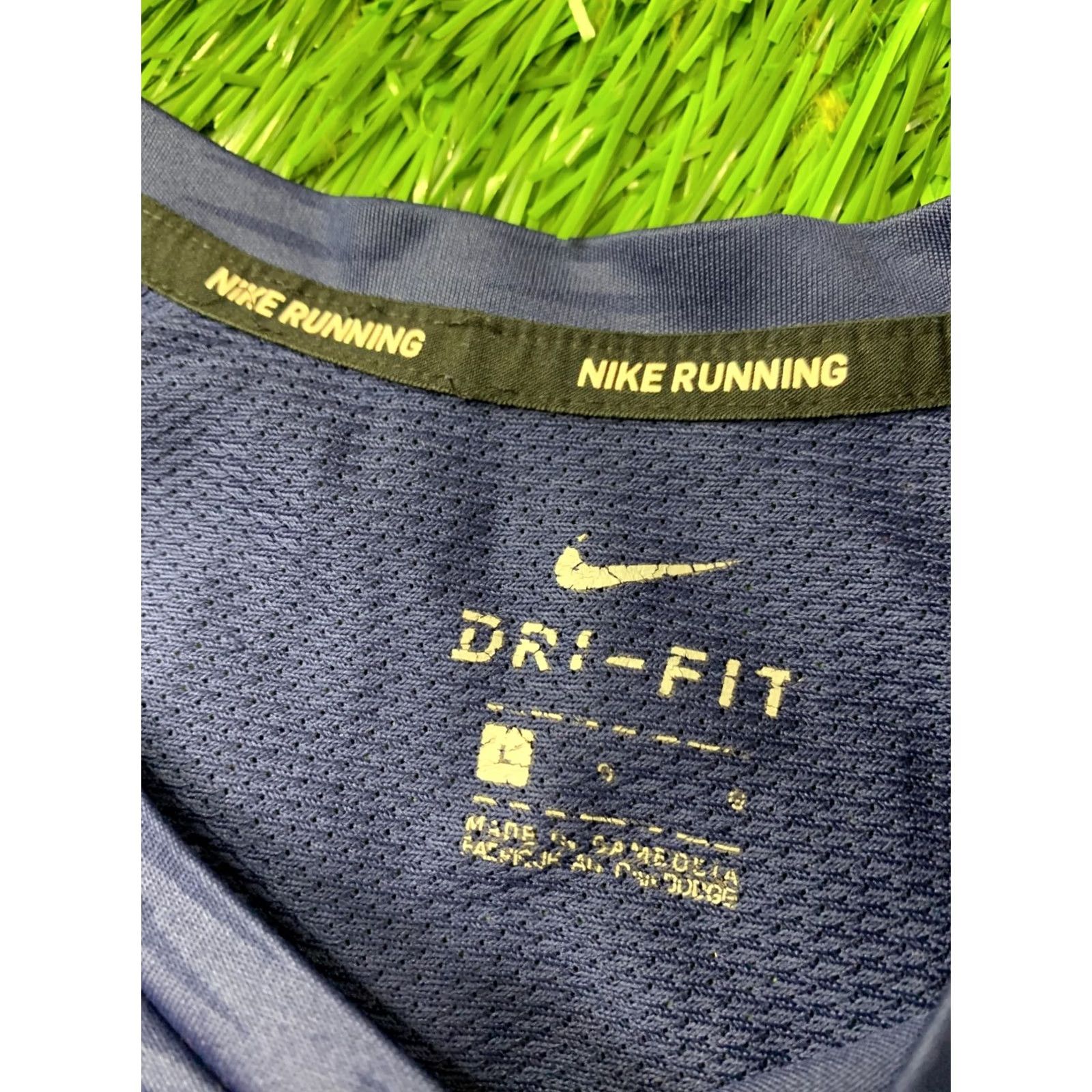 Nike Nike Running Miler 2017 Shirt Men L Navy Blue Dri-FIT Jersey T-Shirt Short Sleeve Training Activewear Size US L / EU 52-54 / 3 - 5 Thumbnail