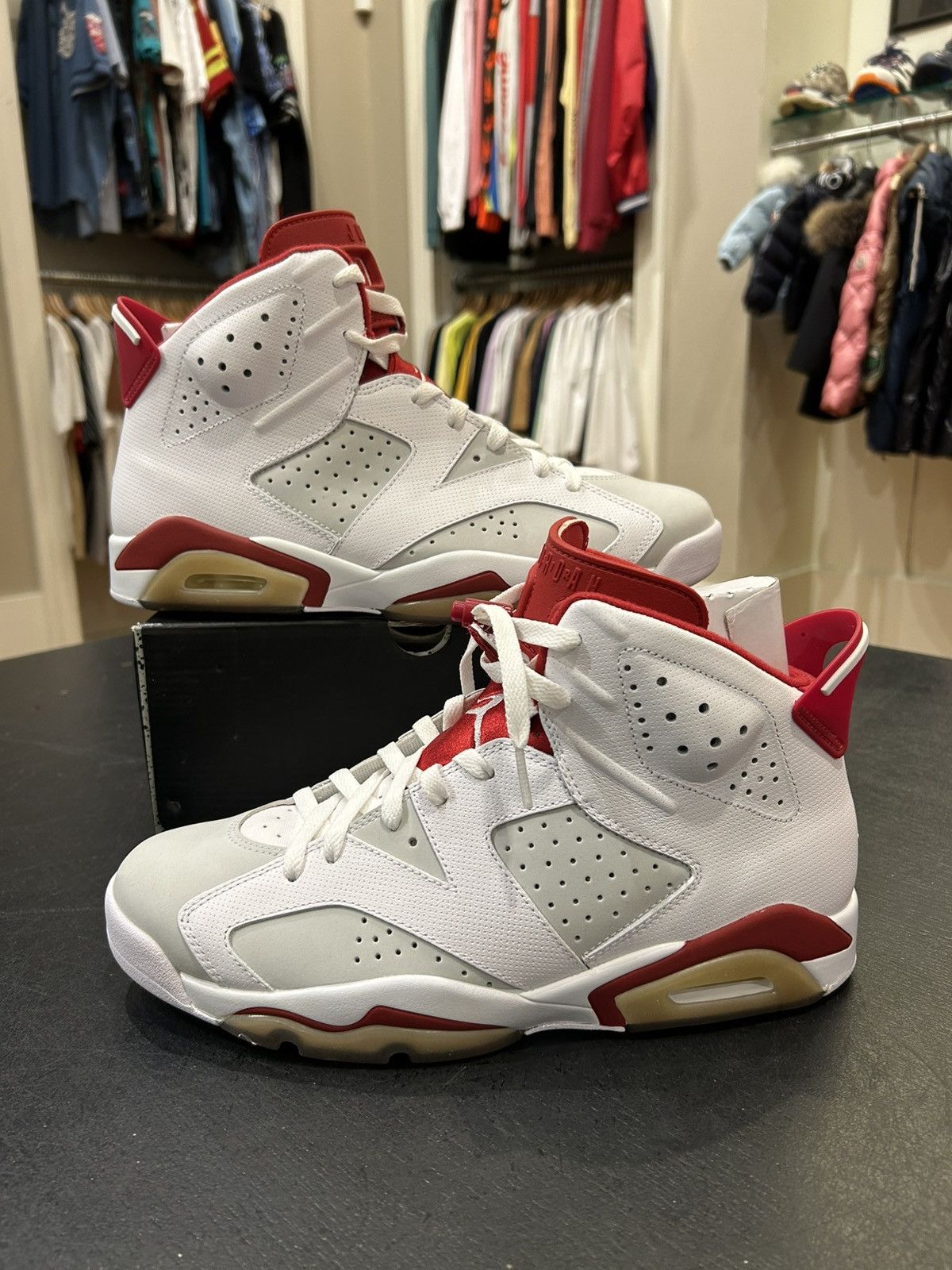 Jordan Brand Jordan 6 Retro ‘Alternate Hare’ Size US 11 / EU 44 - 1 Thumbnail