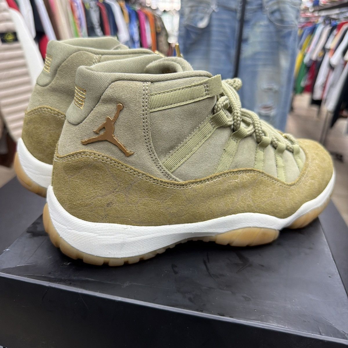 Jordan Brand Womans Air Jordan 11 XI Retro Olive Gold Cracked size 12 Size US 12 / EU 45 - 9 Thumbnail