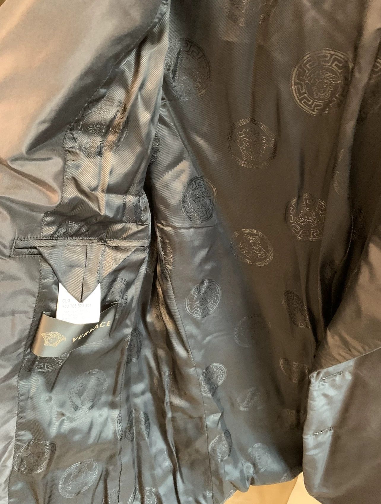 Versace Versace Silk Lined Gold Button Lightweight Blazer 48 Size US M / EU 48-50 / 2 - 5 Thumbnail