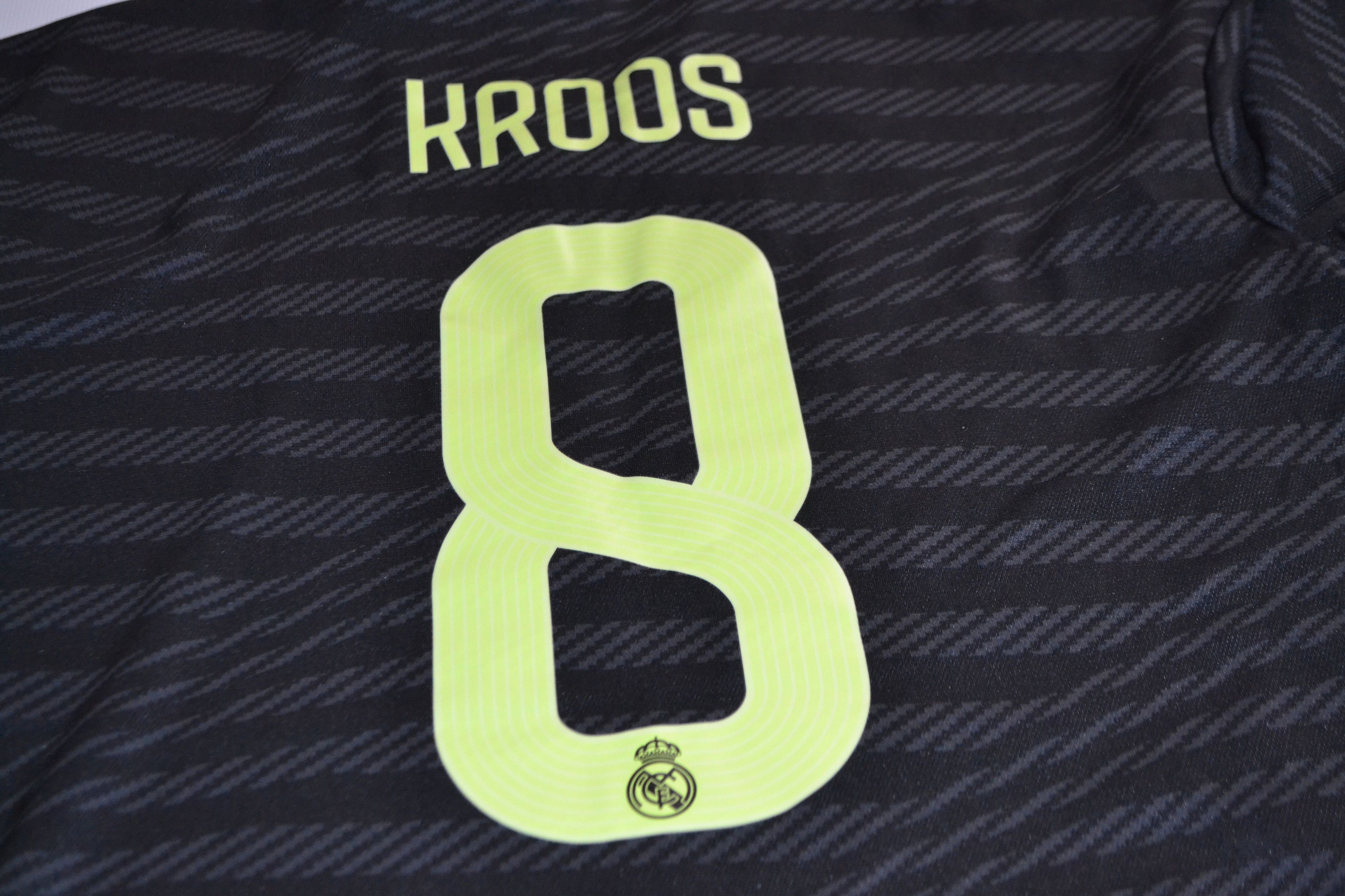Adidas Real Madrid Third 2022 2023 Kit Football Shirt Jersey Size US L / EU 52-54 / 3 - 8 Thumbnail