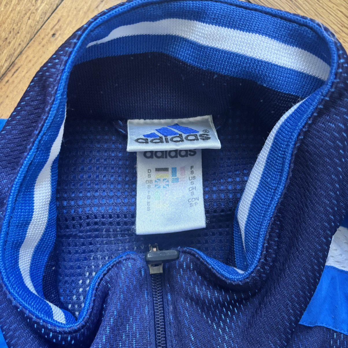 Vintage Vintage Avant-Garde Adidas Basketball Zip Jersey Size US S / EU 44-46 / 1 - 8 Thumbnail