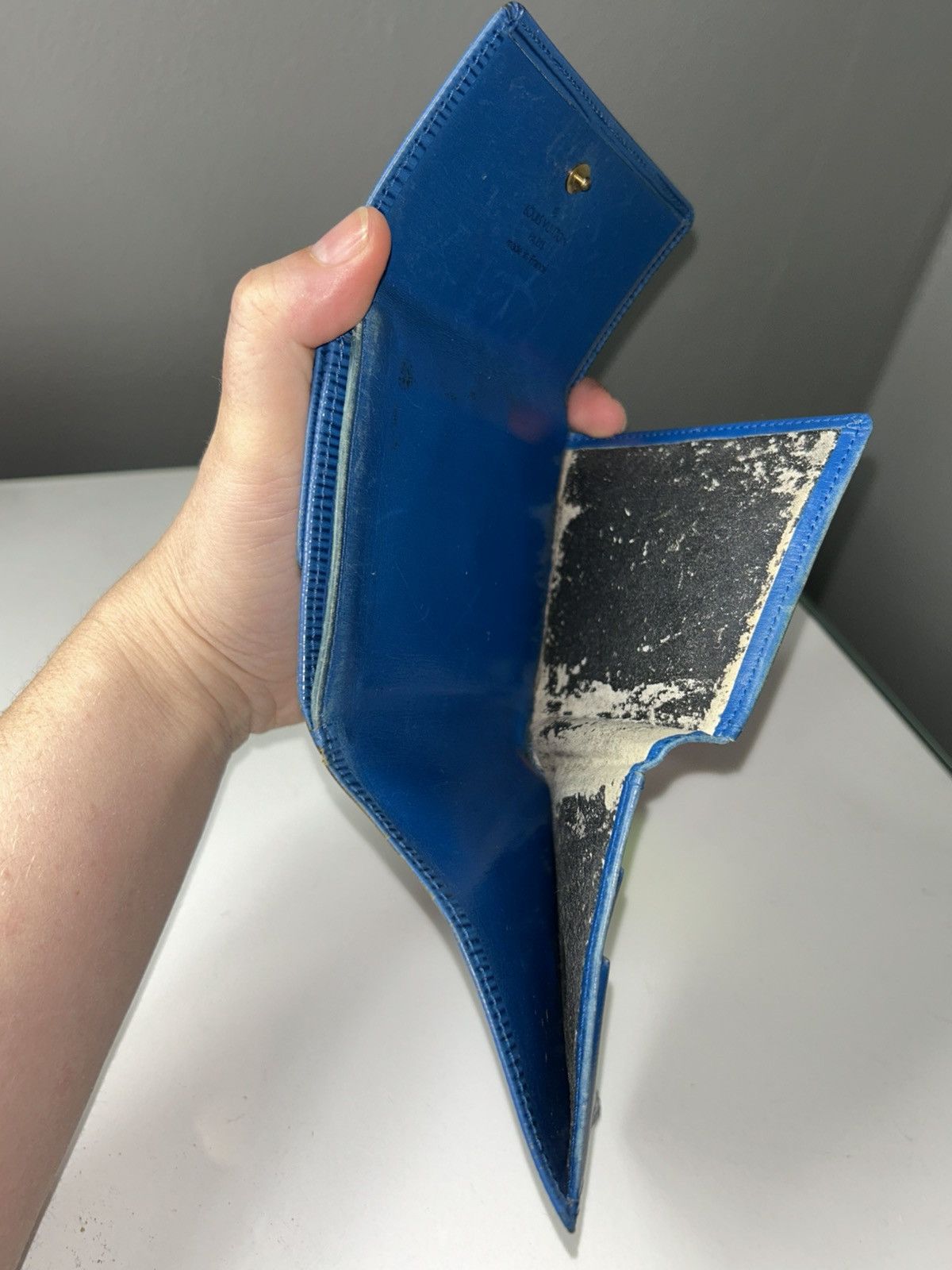Louis Vuitton Louis Vuitton Blue Epi Leather Elise Wallet MI1908 Size ONE SIZE - 9 Thumbnail